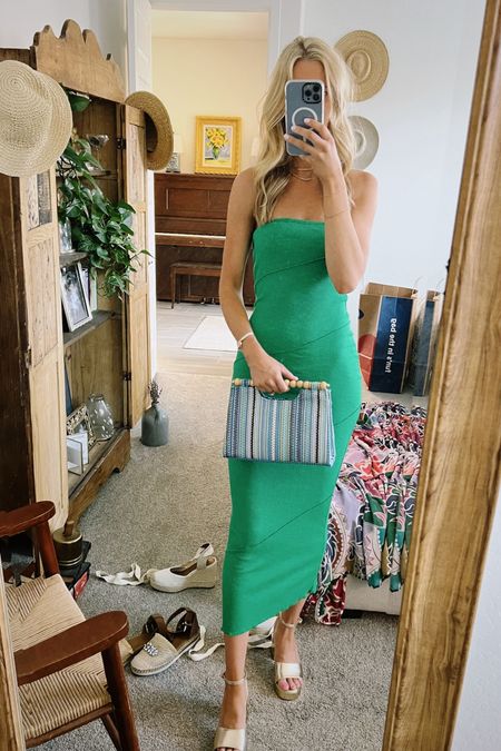 I love this green strapless dress from Amazon! I am wearing a size small. It’s under $50 and on prime. Multiple color options available! 



#LTKFindsUnder50