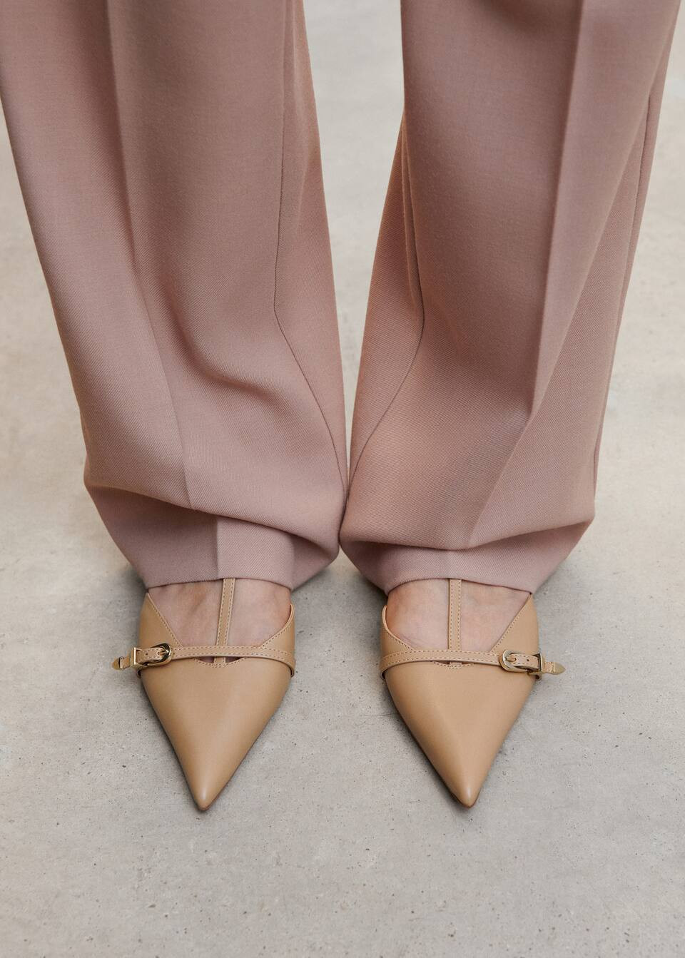 Decorative buckle toe shoes | MANGO (UK)