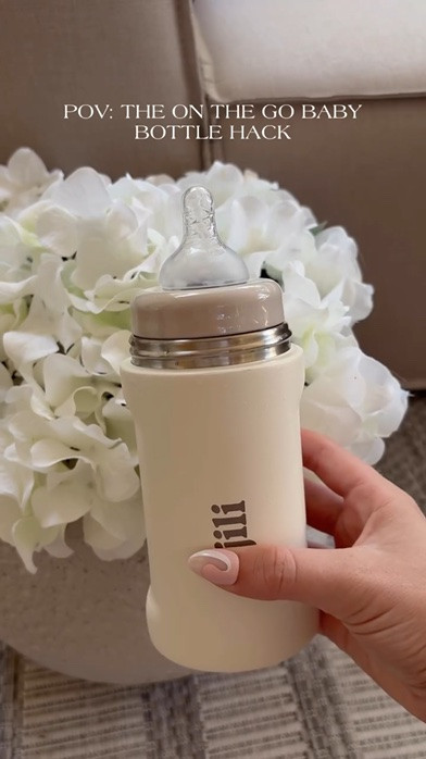 the baby bottle hack for mamas 👏🏼 say BOTTLE for 🔗 & it’s on amazon! 🍼 insulated, formula container, bottle all in one?! YES!  #babyregistryessentials #babyregistry #babybottle #jilibottle