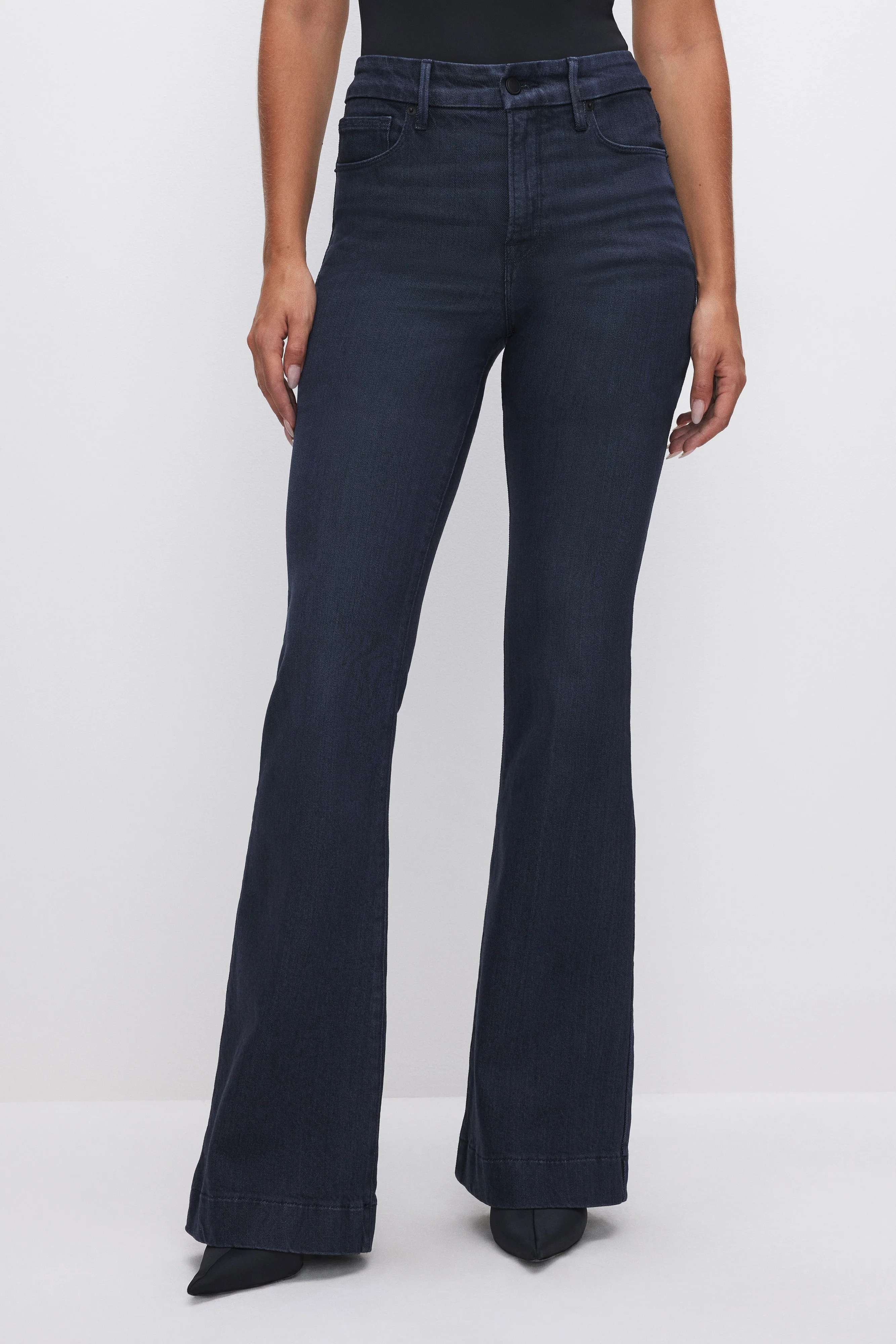 SOFT-TECH GOOD LEGS FLARE JEANS | Good American