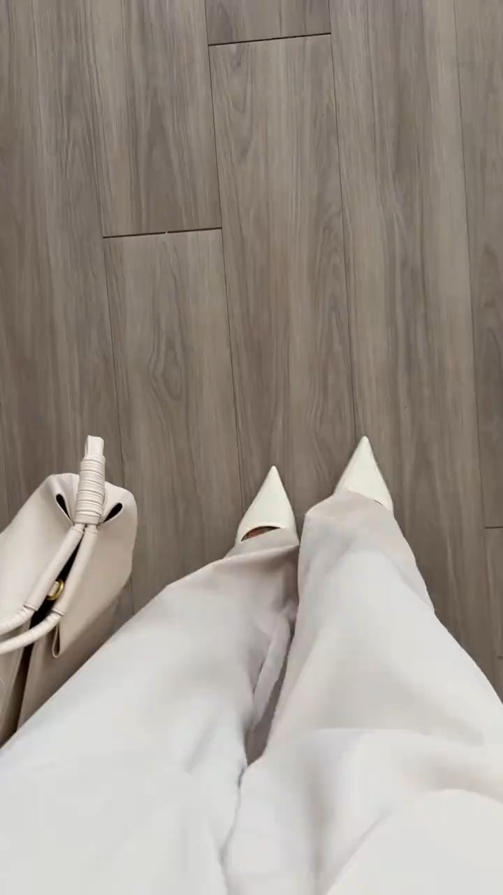 sleeveless suit 
matching set