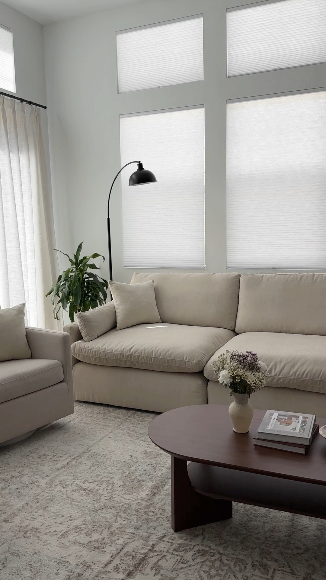 modern transitional living room with deep seat modular sofa 

#LTKHome