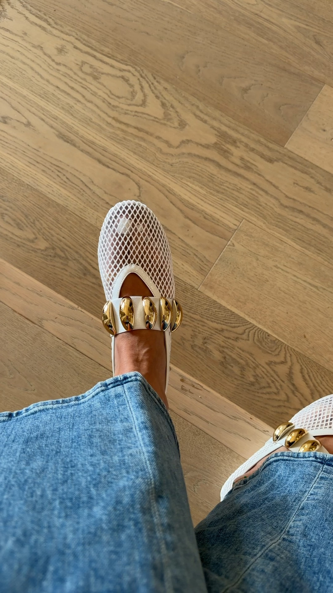 White mesh flats with gold details



#LTKSaleAlert #LTKSeasonal 

#LTKdayinmylife