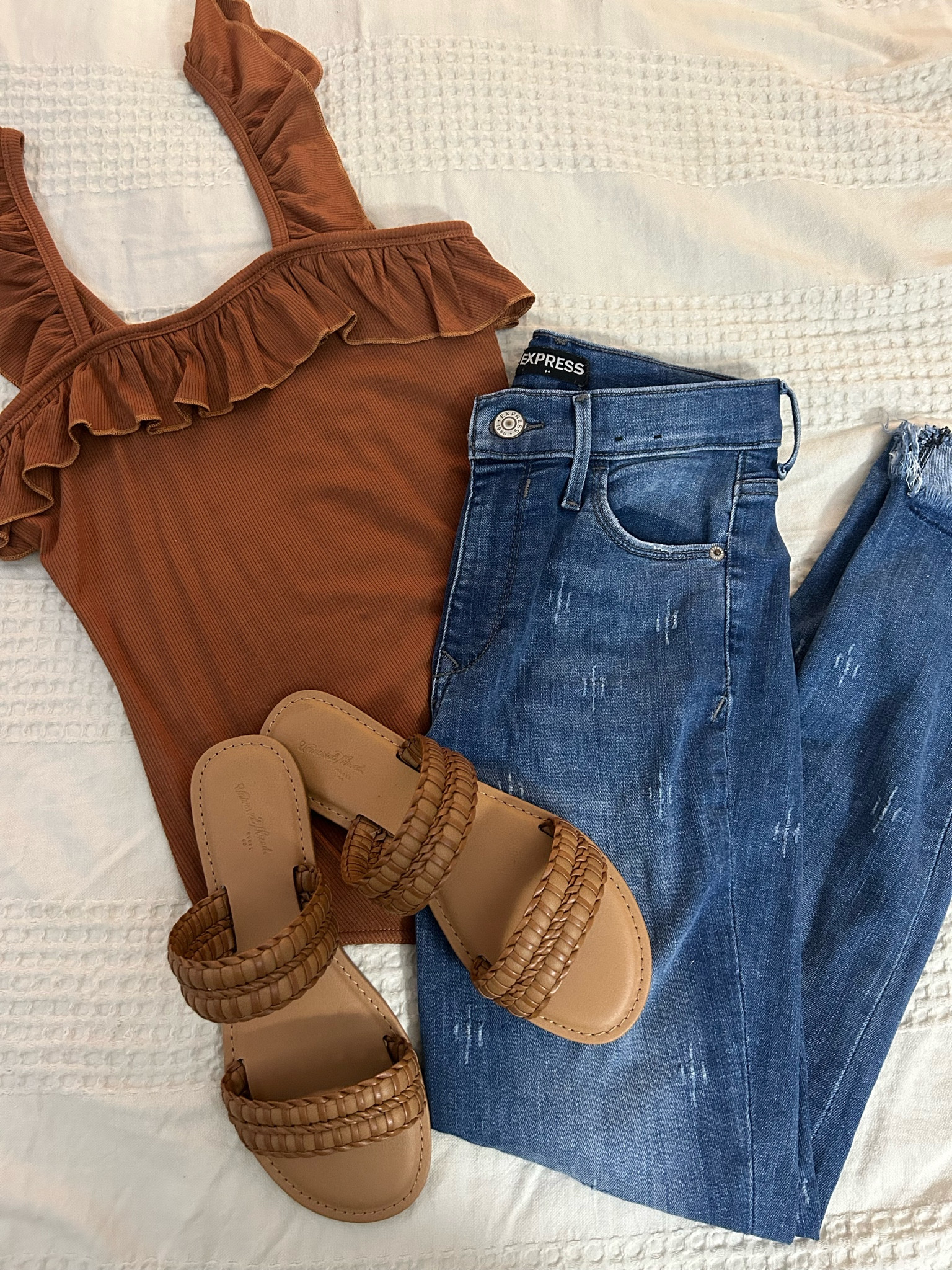 Size small in Amazon bodysuit, size 2 in express jeans for reference. 

#LTKunder50 #LTKFind #LTKstyletip