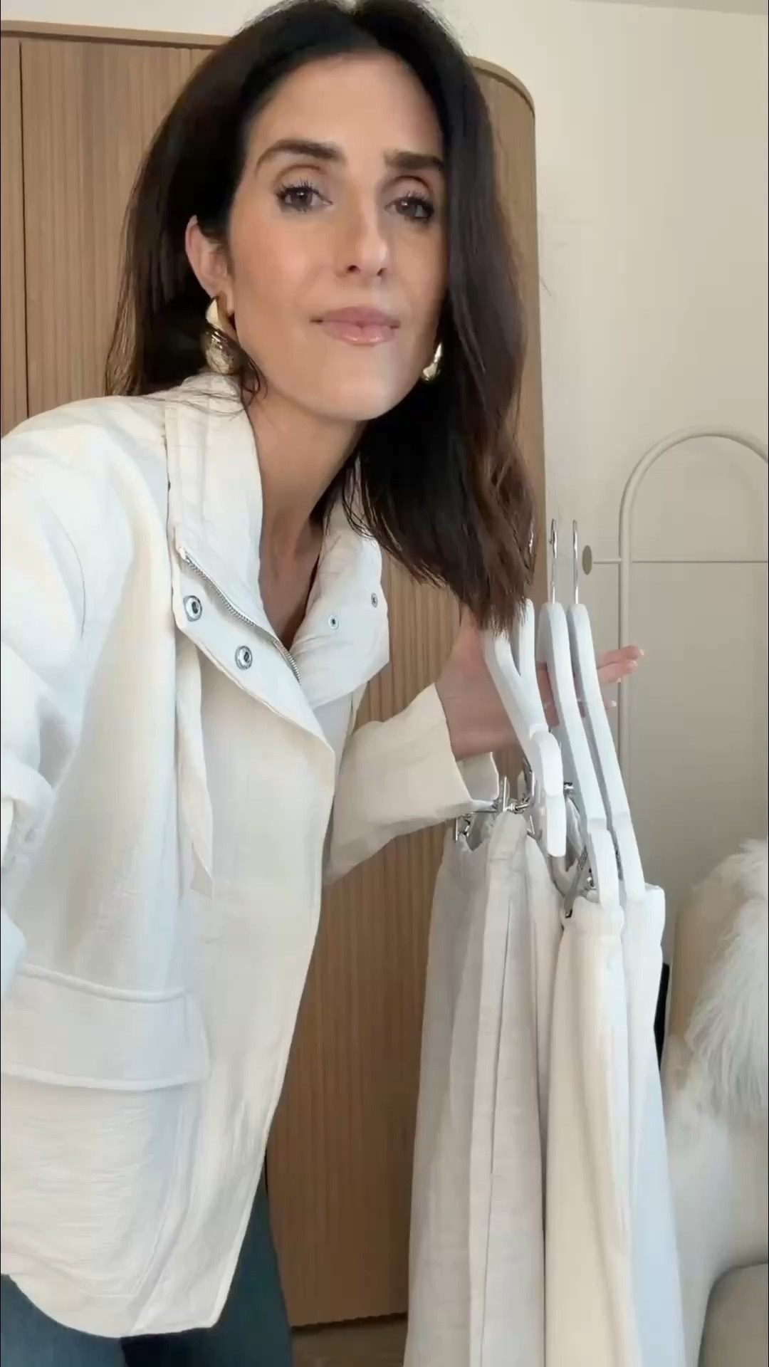 I tried the viral pants… I was wrong these Aritzia pants are 100% worth the hype! I’m just shy of 5-7” wearing the size small regular in the color light birch. Also available in short and tall! #stylinbyaylin #aylin @Aritzia #stylinfinds

#LTKOver40 #LTKootd #LTKTall