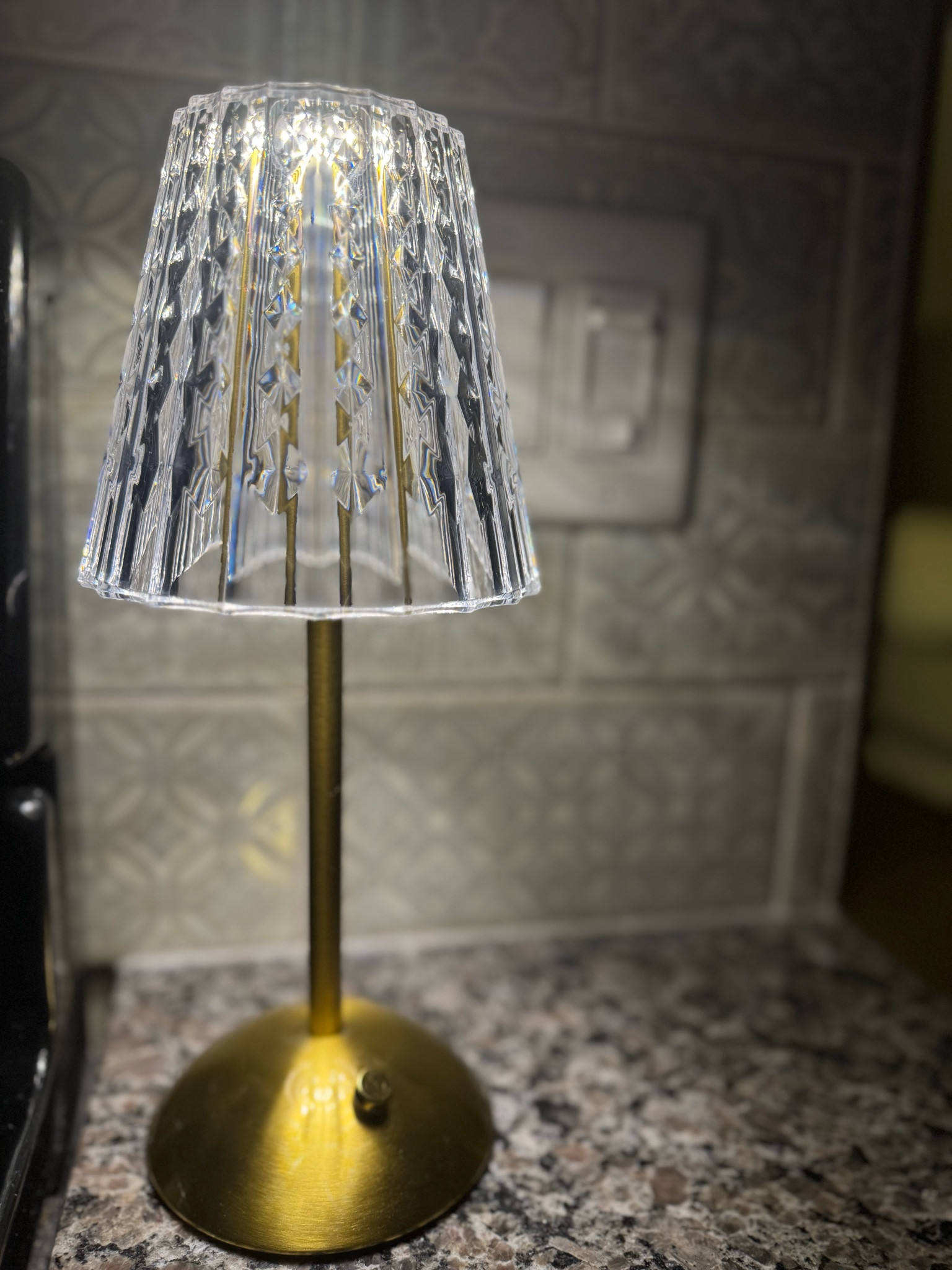 The cutest little cordless LED lamp! 

#LTKGiftGuide #LTKHome #LTKSeasonal