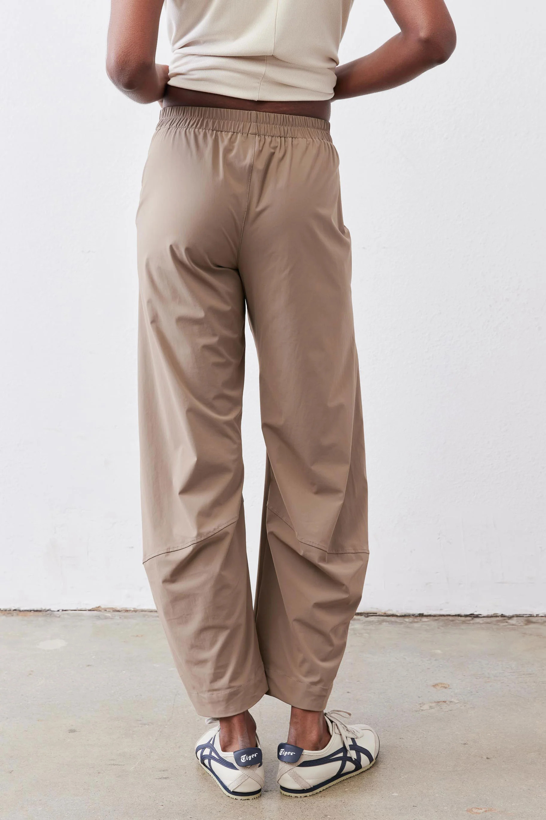 The On The Loose Work Pants | Walnut Beige | Barrel Pants | Ruti