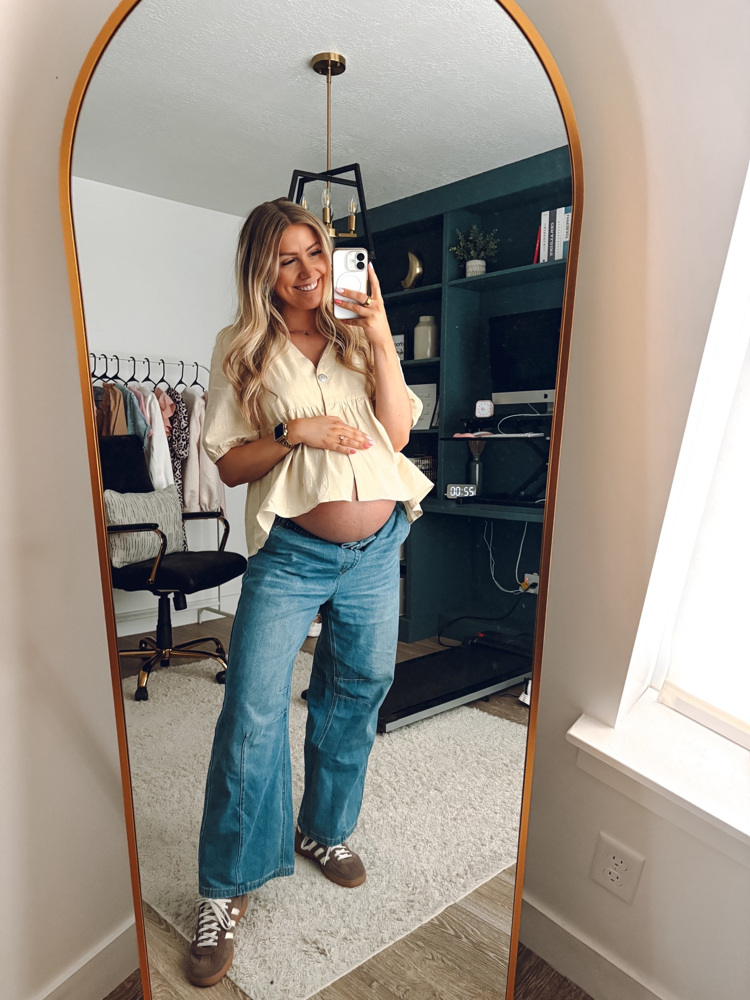 this top is the only cute top I feel good in this pregnant haha it’s part of a set but I also wear it with other pants like these elastic waist jeans!

both true to size 

| pregnant | bump friendly | 

#LTKootd #LTKBump