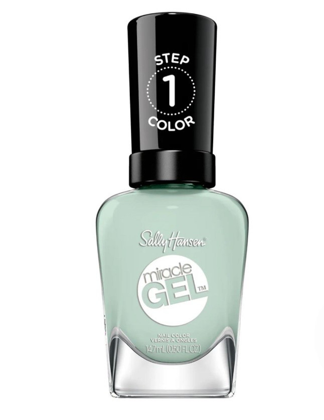 Perfect spring nail color 💐