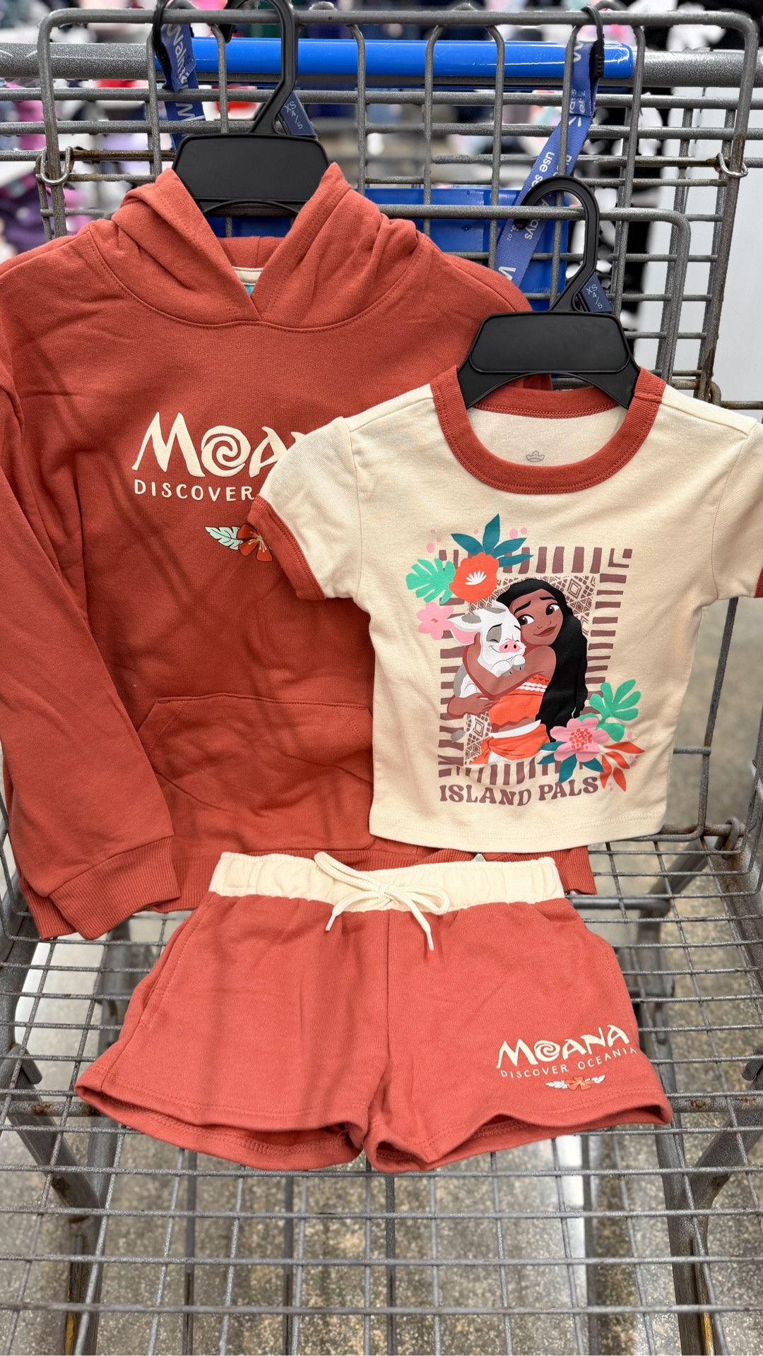 Girl moms, check these sets out 🥹 sold separately to mix & match with matching barrel sweats too!
✨type DISNEY for 🔗 to shop now✨

(Linking everything here )

#disneyclothes #girlsclothing #girlsfashion

#LTKmomlife #LTKSeasonal #LTKKids