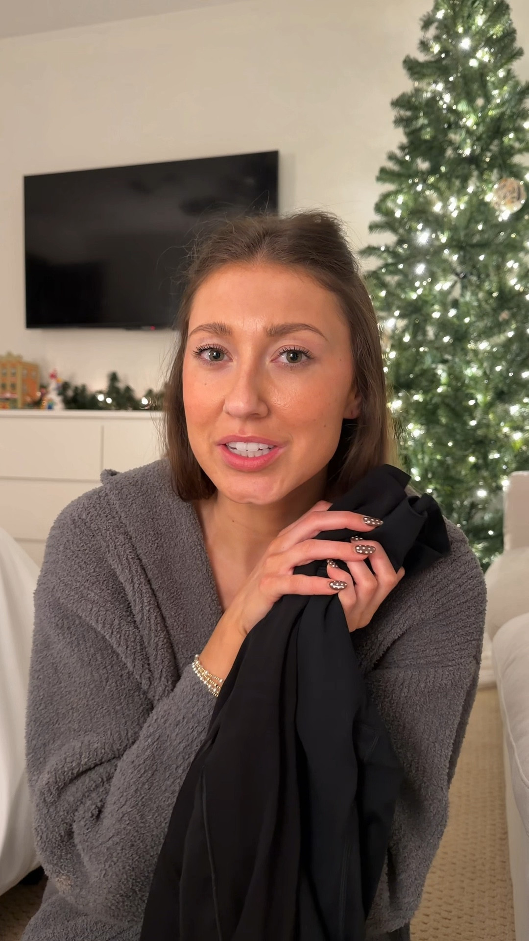 My new favorite Lulu🍋 looks for less- white still keeping the quality! Aerie leggings, 2 different styles and uses!

#LTKActive #LTKGiftGuide #LTKFindsUnder50