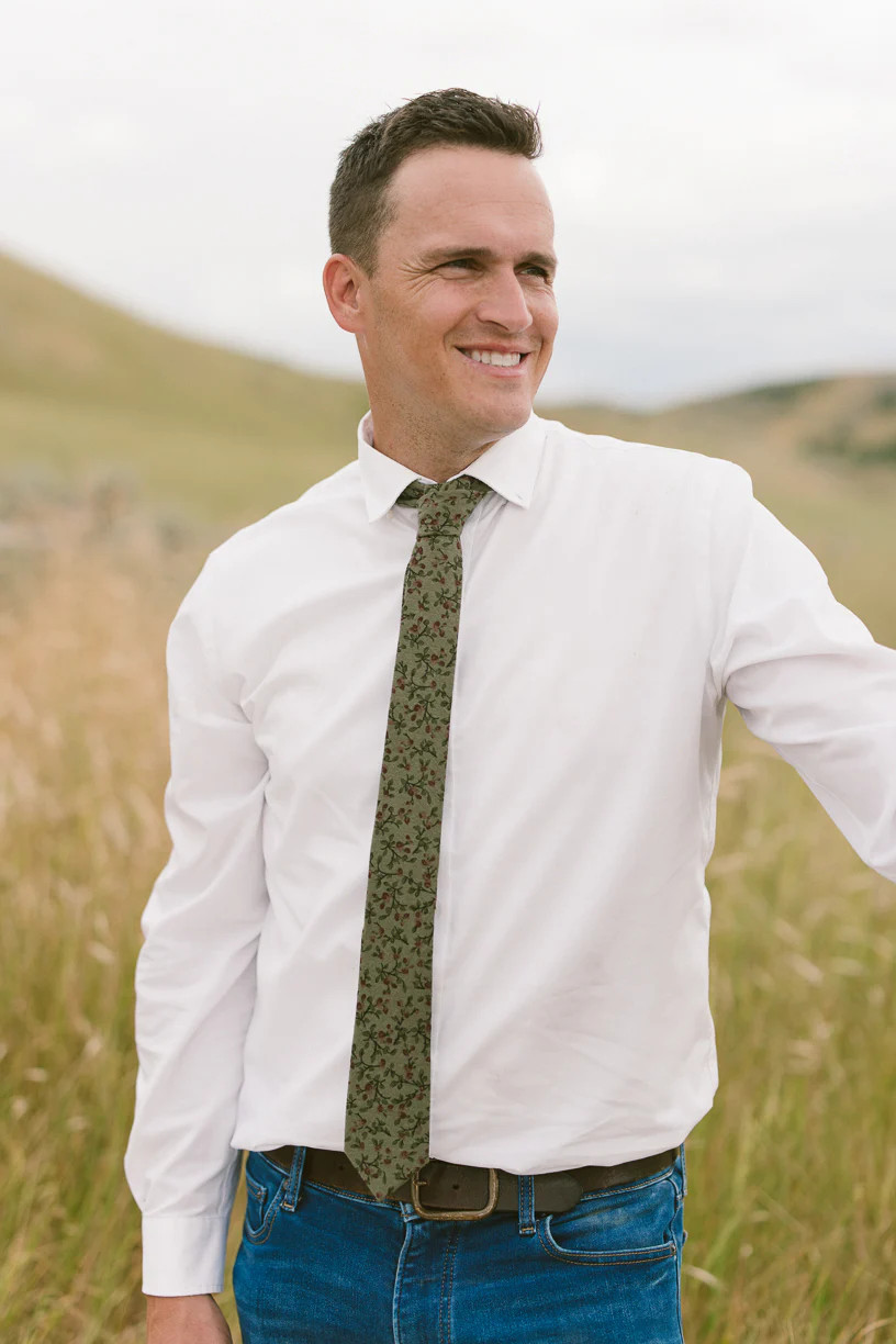 Mens Max Tie in Teagan Floral | Ivy City Co