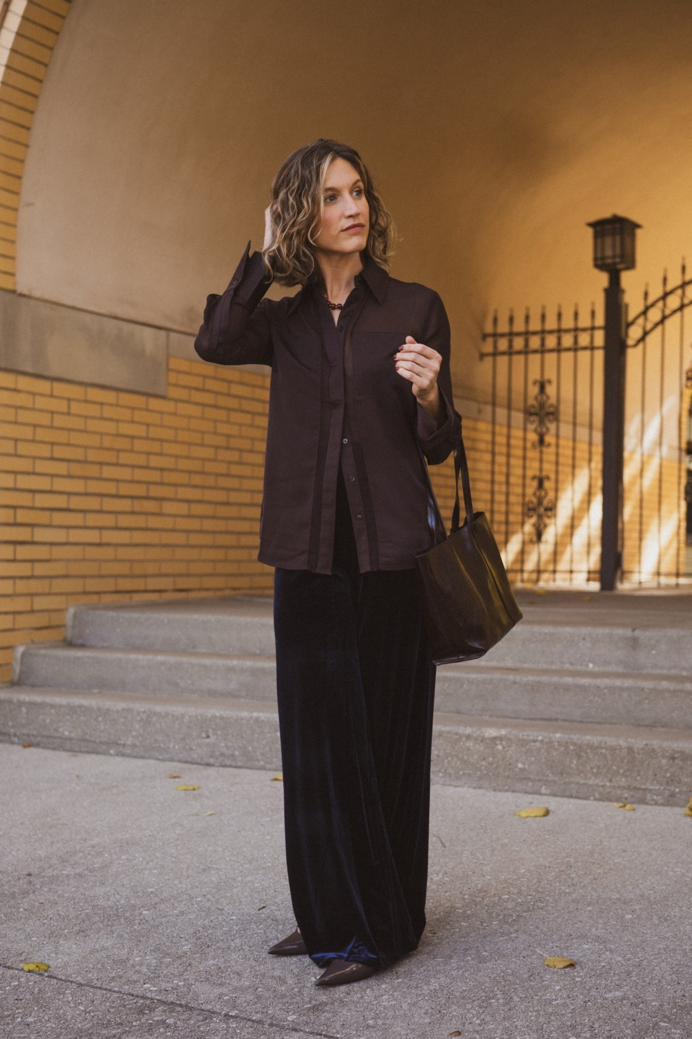 An unexpected holiday event look with a brown transparent top (covers all the right places), navy velvet wide leg trousers (petite-friendly and comes in brown, too!), pointed toe heels, and a shoulder bag (super affordable!)

Everything fits true to size!

11/11: Veteran's Day - 30% OFF EVERYTHING | Use code: MNG30 | Online purchases from $230 + free shipping

#ad @mango


#LTKSeasonal #LTKHoliday #LTKOver40