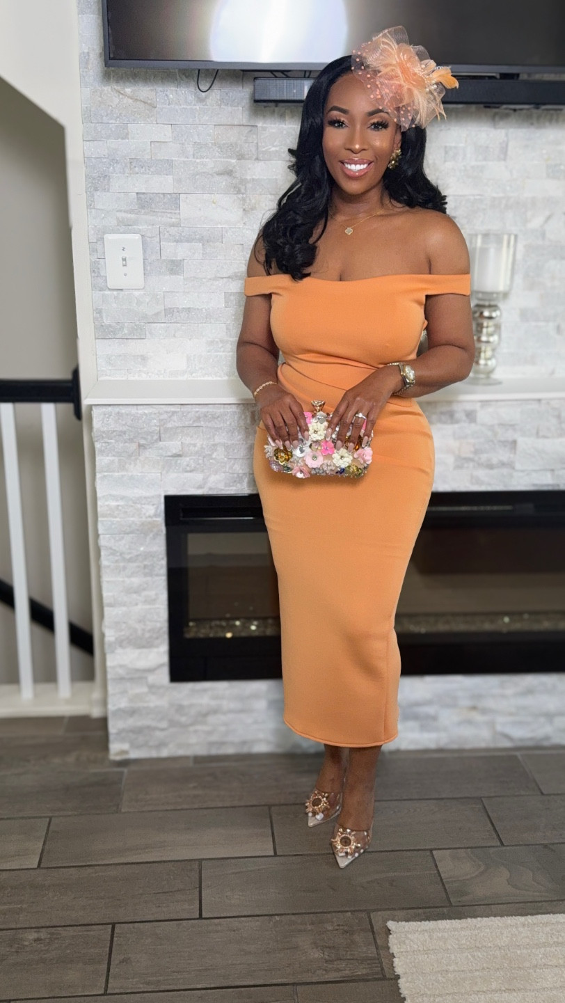 It’s the time of your for the annual Kentucky Derby and I love the fashions surrounding the event! Beauty and elegance! My dress is from ASOS however it’s been sold out for quite some time. But I linked some similar alternatives on my LTK page. Will you be attending any Derby Day events? ✨