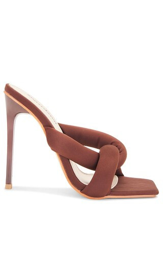 superdown Junie Sandal in Chocolate. - size 8 | Revolve Clothing (Global)