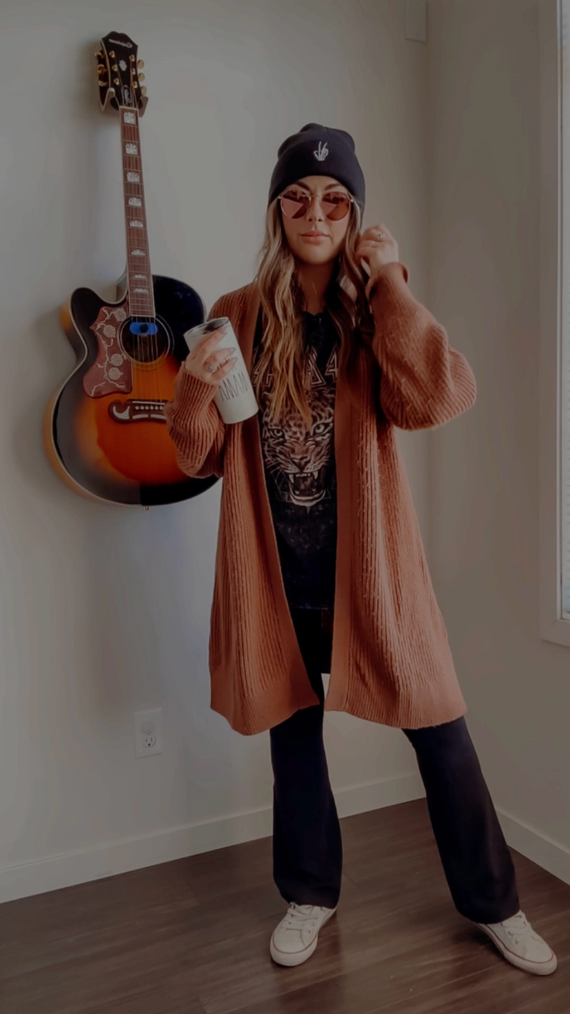 Xs bottoms 
Xl t-shirt 
Small cardigan 
I couldnt find my exact shirt or cardi but similar ones are linked !

#LTKcanada #LTKstyletip