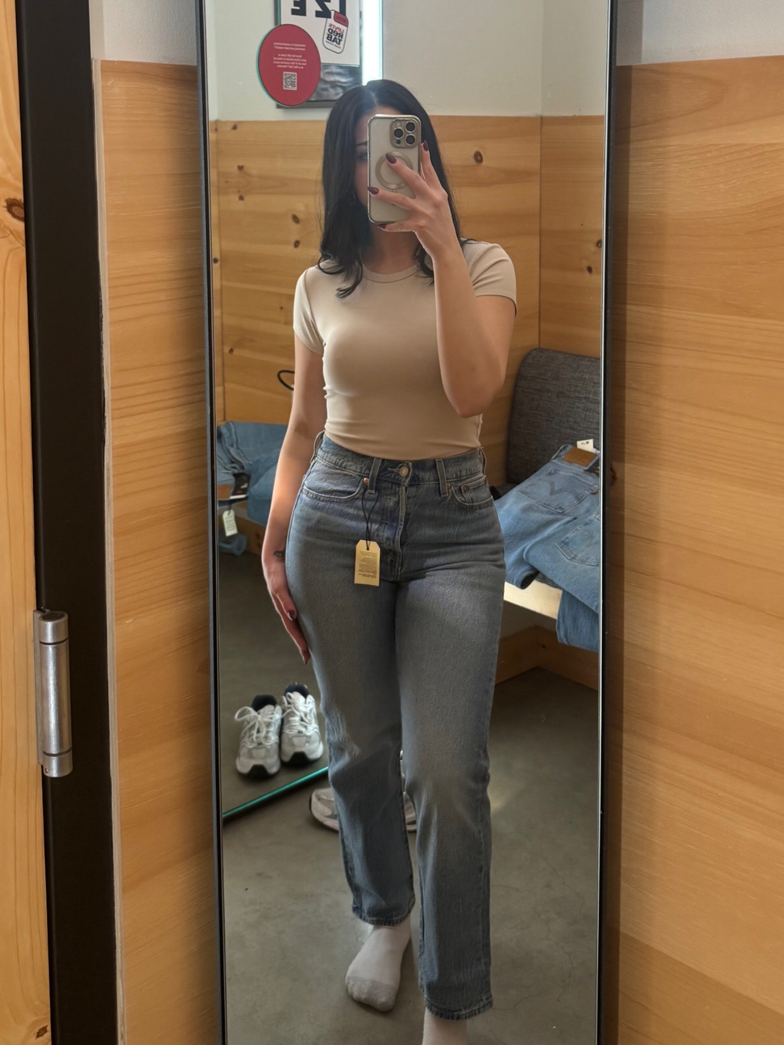 Favorite pair of jeans 👖✨

Levis, mom jeans, wedgie straight 

#LTKFindsUnder100 #LTKStyleTip