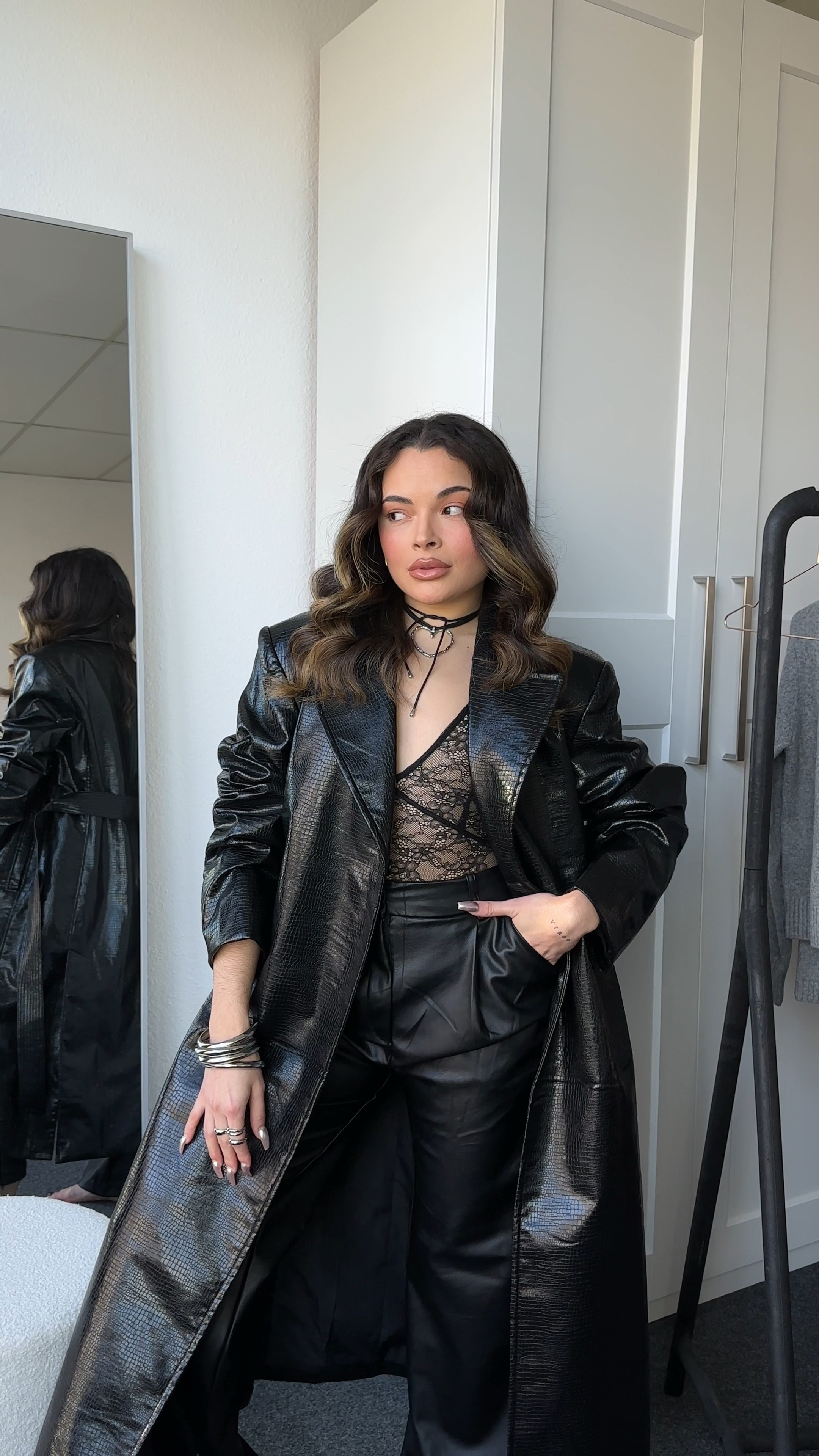 
H&M All Black Look🖤

#LTKVideo #LTKeurope #LTKstyletip
