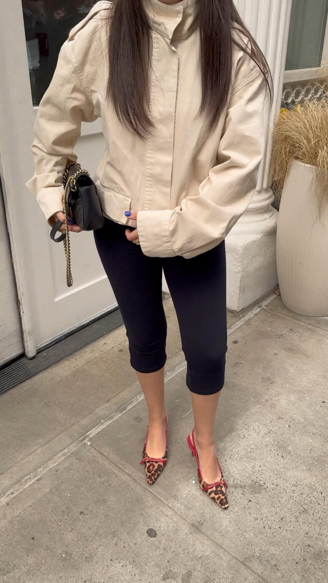 This funnel neck utility jacket is the perfect lightweight spring layer — slightly oversized with a structured feel that makes any outfit look elevated. Think minimal, chic, and very NYC.

Styled it with black capri pants and leopard print heels for that effortless mix of classic + statement. It’s the kind of neutral spring jacket you can throw on over everything — work, weekend, travel days.

From Zara so I linked similar funnel neck jackets, utility jackets, and lightweight spring layers 🤍

#LTKgrwm #LTKSeasonal #LTKootd
