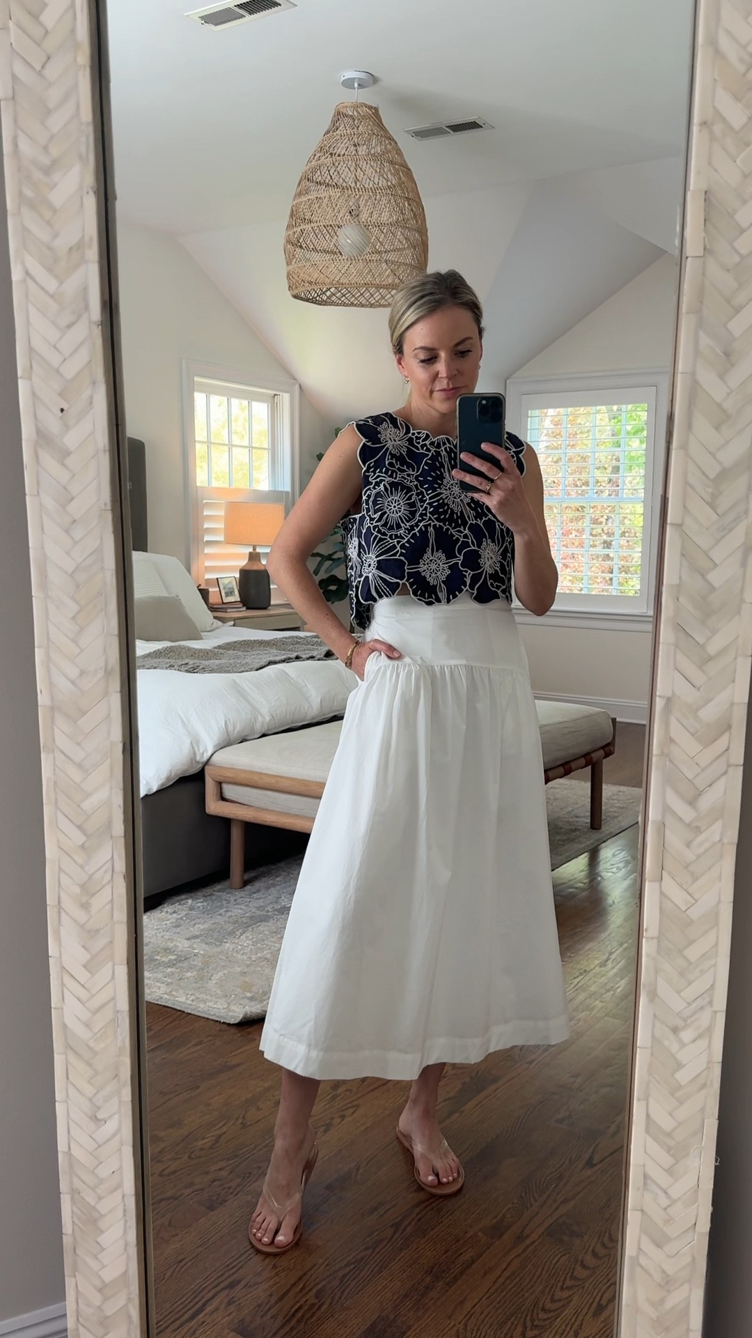 Memorial Day outfit inspo + a cute vacation/summer outfit 
-small top (it’s more on the cropped side so I like it with a higher waisted bottom) 
-small skirt, but wish I did an XS
-sandals, I’m a 7.5 and sized up (whole sizes only) 

vacation outfit 