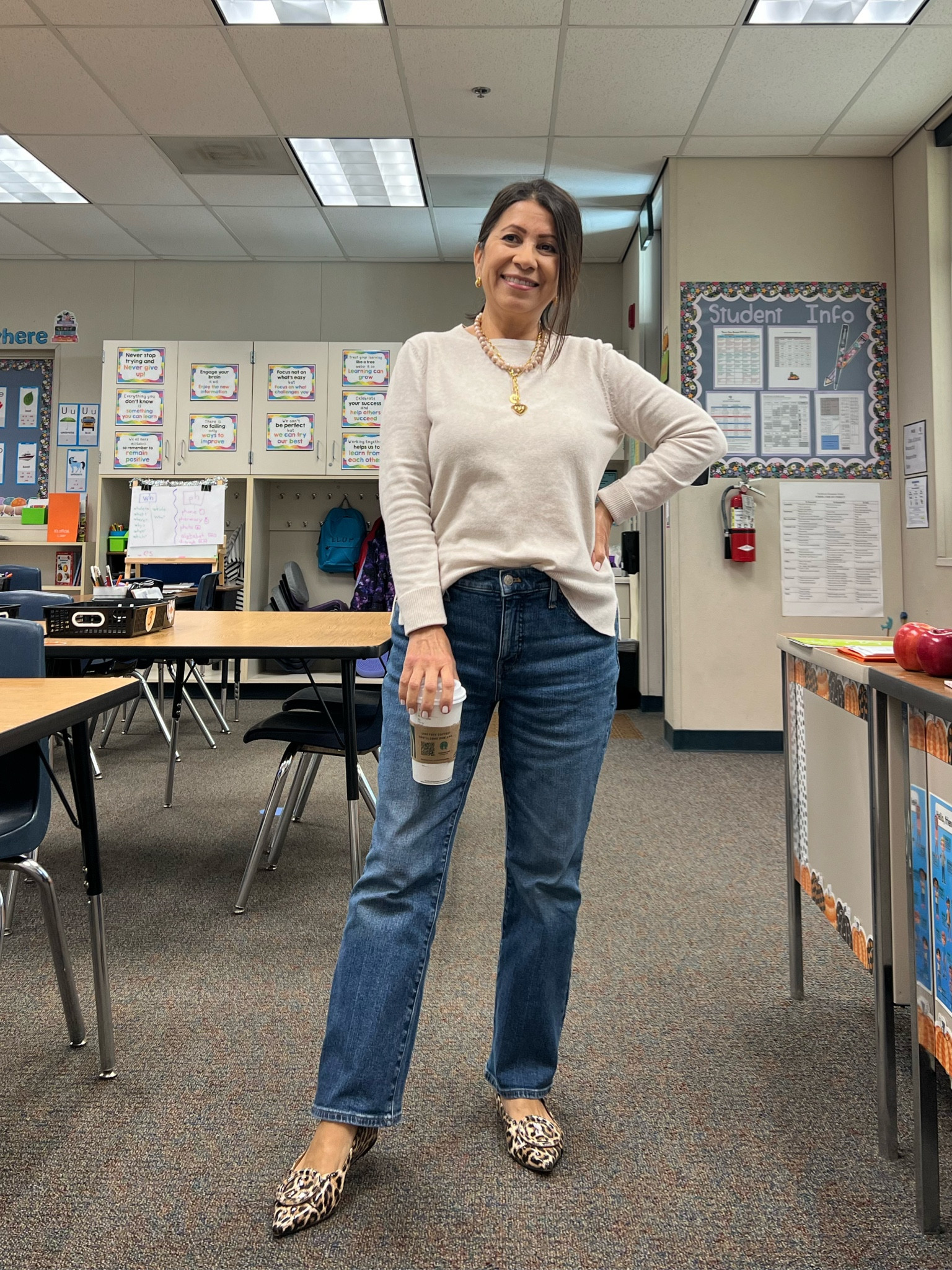 Neutral teacher outfit 🍂



teacher style | teacher fashion 
fall outfits | Thanksgiving outfit 


#LTKHoliday #LTKStyleTip #LTKSaleAlert