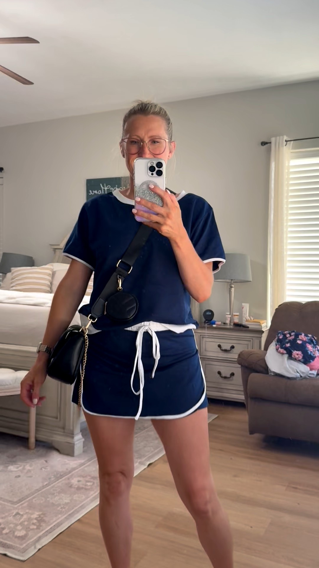 Mom fit for the win today!!  I love this 2 piece so much and the white lining and details are everything!!!

#LTKStyleTip #LTKFindsUnder50 #LTKActive