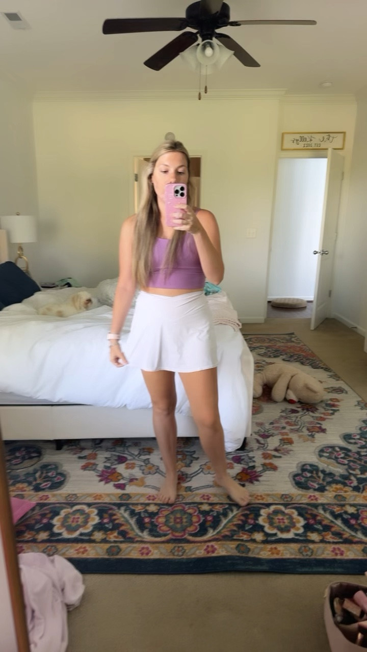My favorite tank of all time. I have 10 colors and when not pregnant I wear everyday. I have both medium and small and both fit perfectly! 

#LTKSaleAlert #LTKFindsUnder50 #LTKStyleTip