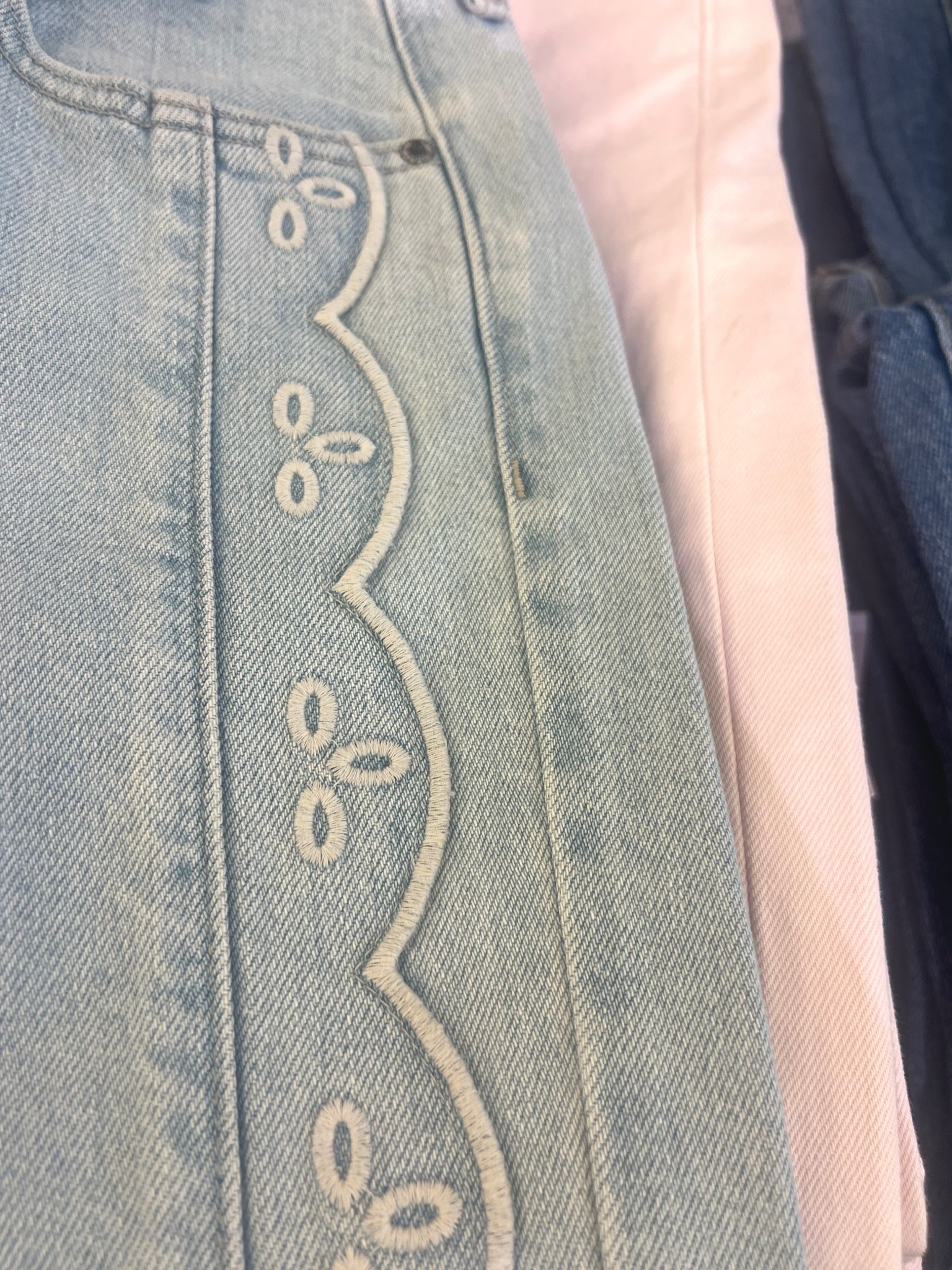 Denim: Scallops & Pink
… count me in! Two very cute pairs of affordable denim!



#LTKSeasonal