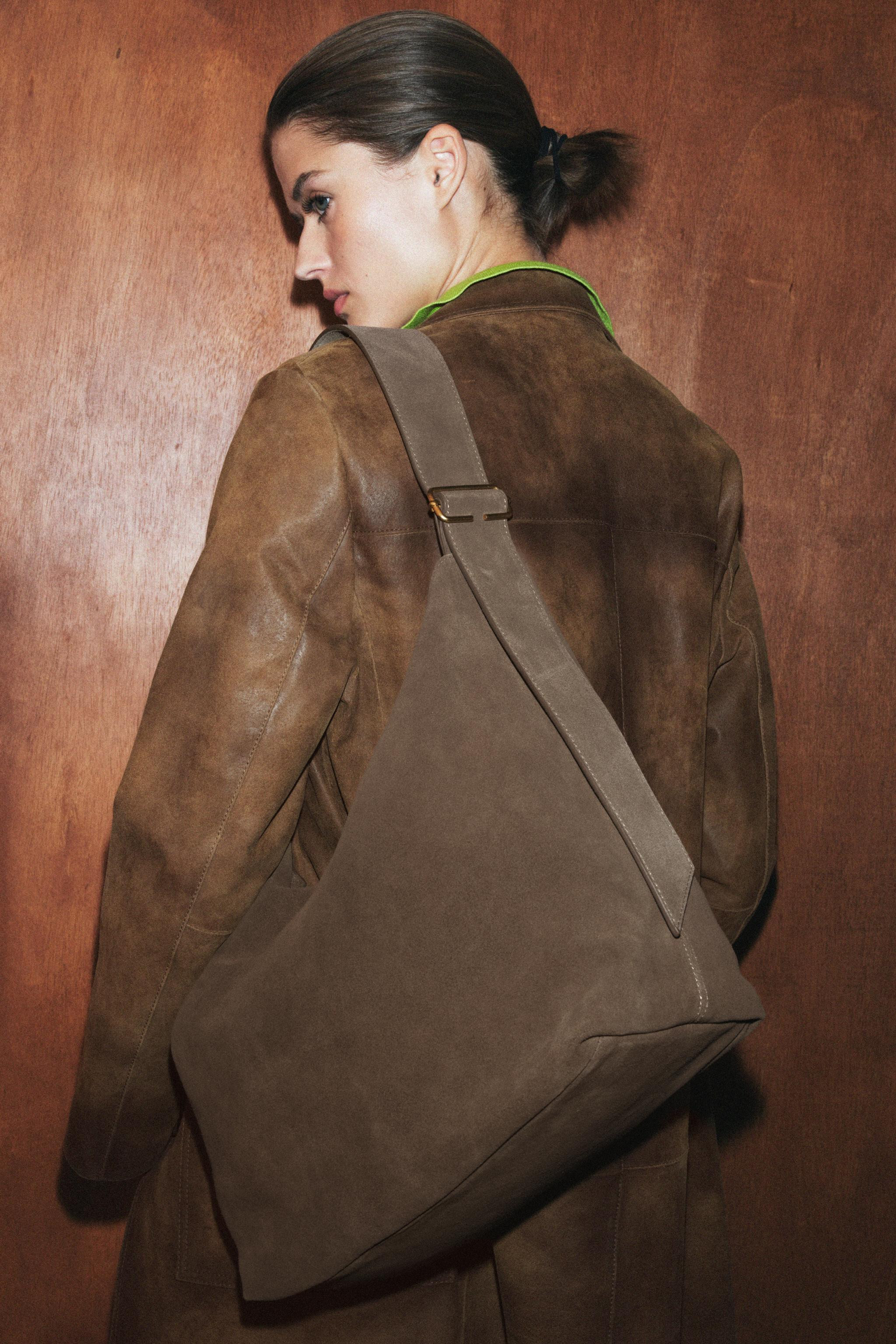 MAXI LEATHER BUCKET BAG WITH RING DETAIL | Zara UK