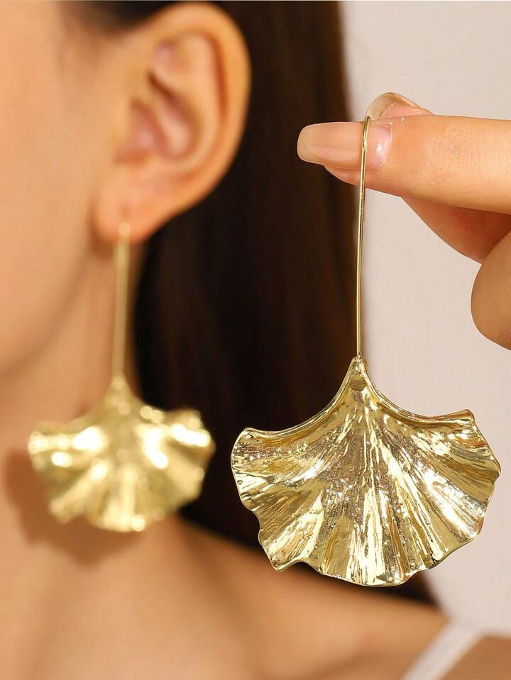1 Pair Stylish Ginkgo Leaf Texture Earrings For Women – All-Season Fashion Jewelry For Daily Wear | Leaf Design, Perfect Best Friend Gift For Back-To-School, Halloween, Christmas, Valentine's Day & More, Casual Accessory | SHEIN