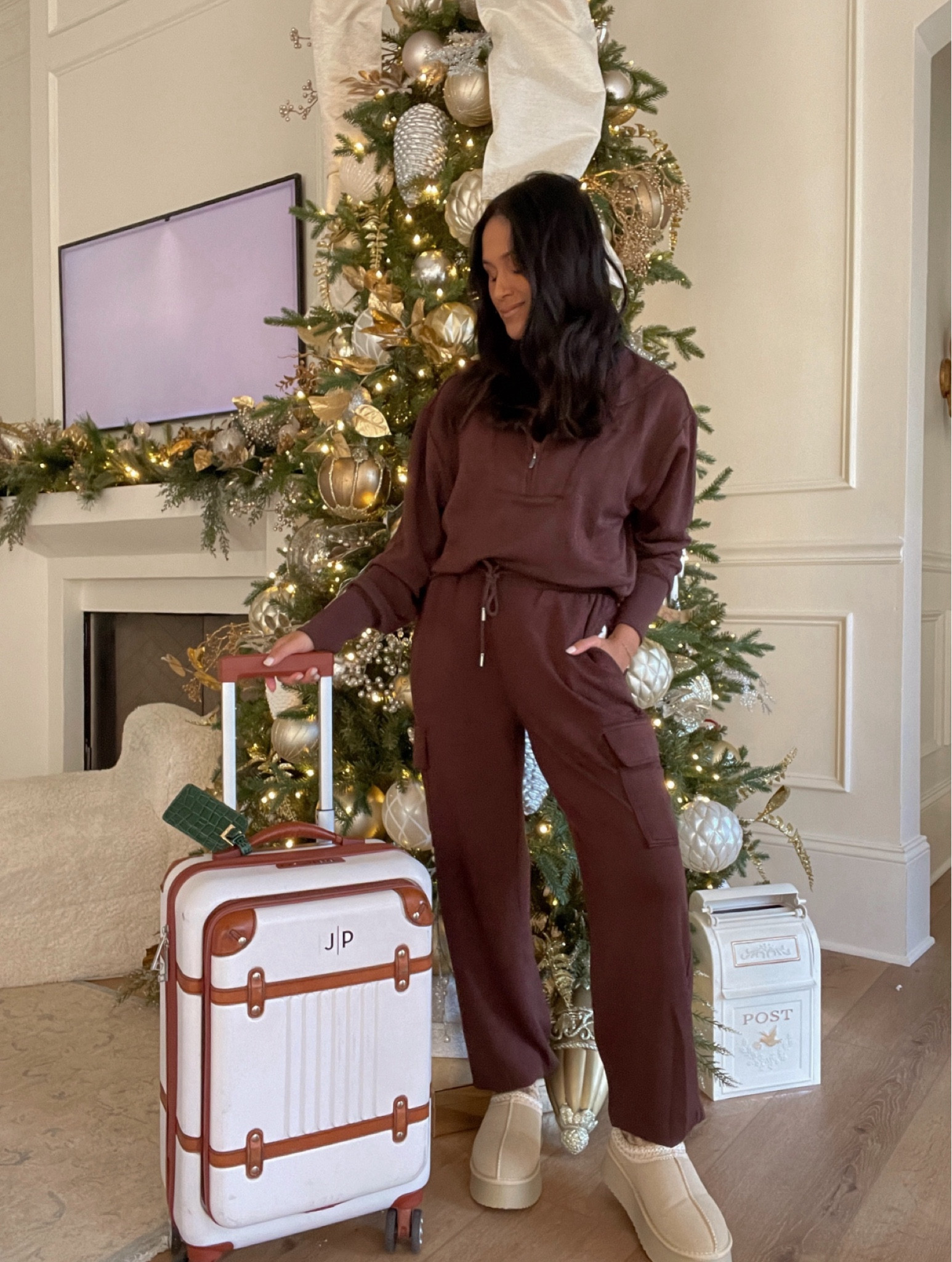 Love this personalized carry on luggage by Mark and Graham, the front zip pouch is perfect addition!

Plus My loungewear set is on major sale right now! Only $15 for the pullover and $15 for the joggers! 

#markandgraham #loungewear #walmart #walmartfashion #travel #giftsforher


#LTKHoliday #LTKGiftGuide #LTKTravel
