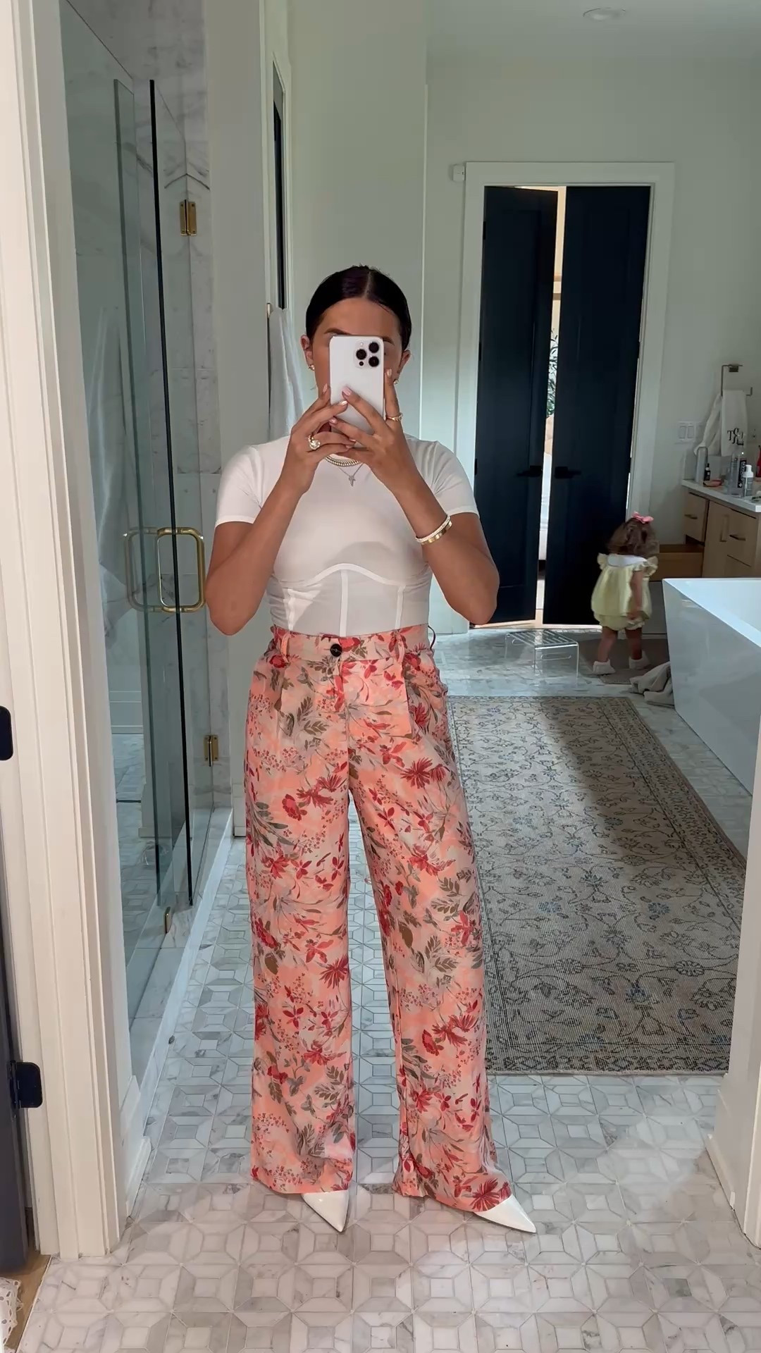 Top: medium
Pants: medium
Code: dede30

Dressupbuttercup.com #dressupbuttercup #dederaad

#LTKSeasonal #LTKStyleTip #LTKSaleAlert