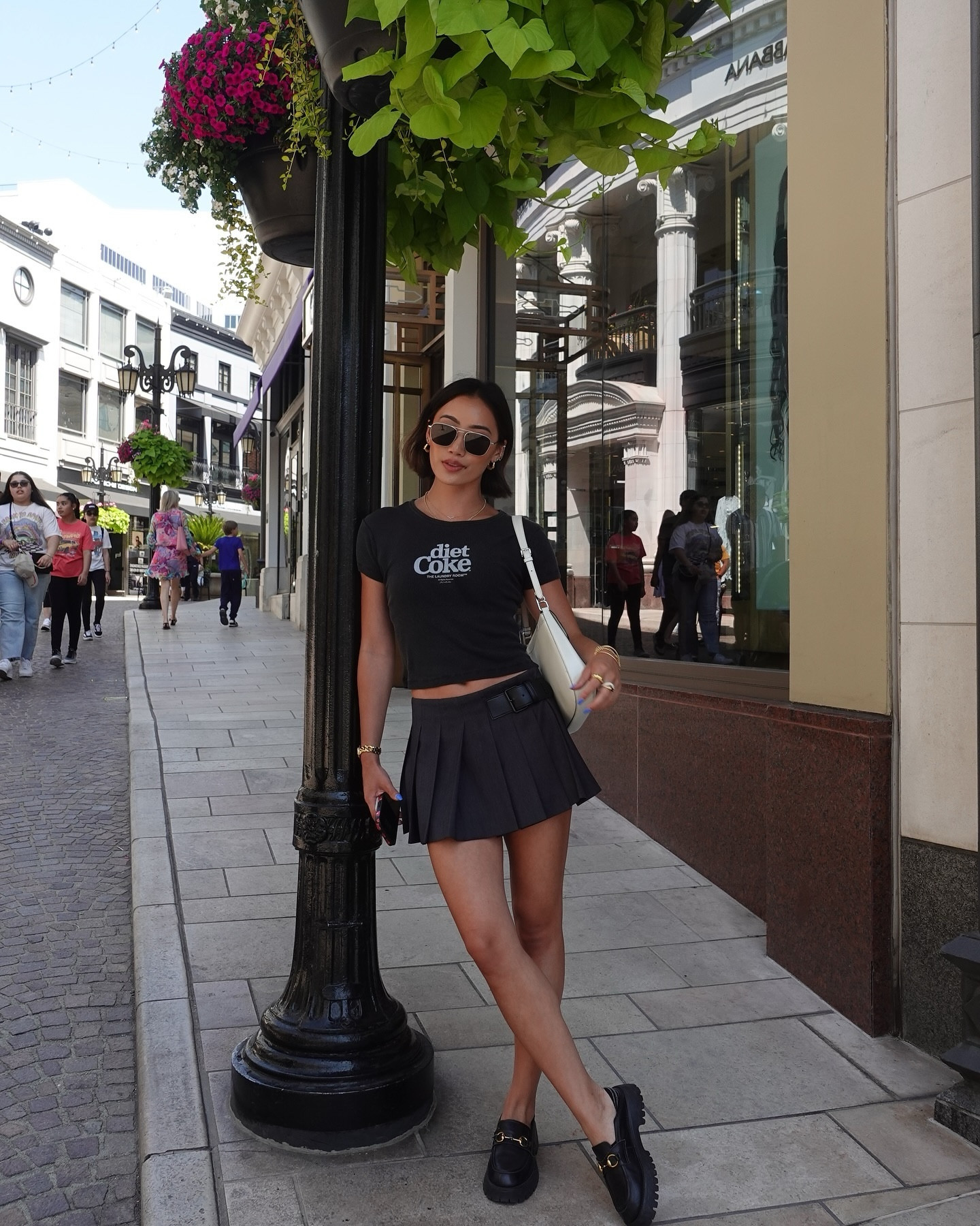 Diet Coke obsessed🧃

linked exact or similar pieces!

#whatiworetoday #pinterestaesthetic #outfitinspiration #streetstyleinspo #thatgirllifestyle #dietcoke #revolve #explorepage