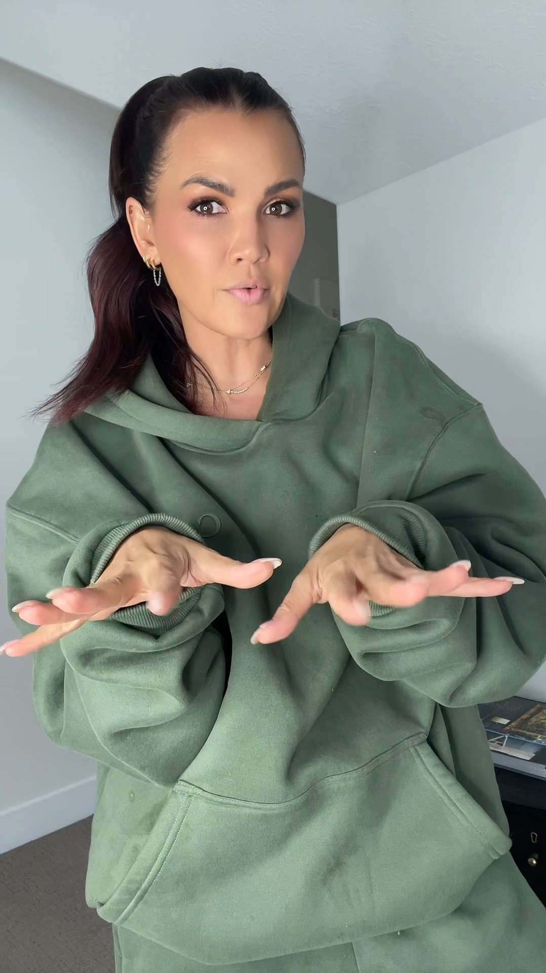 Comfrt Minimalist Sweatshirt and Sweatpants in Forrest Green 
(wearing medium top and small
bottoms - very oversized) 



#LTKSaleAlert #LTKStyleTip