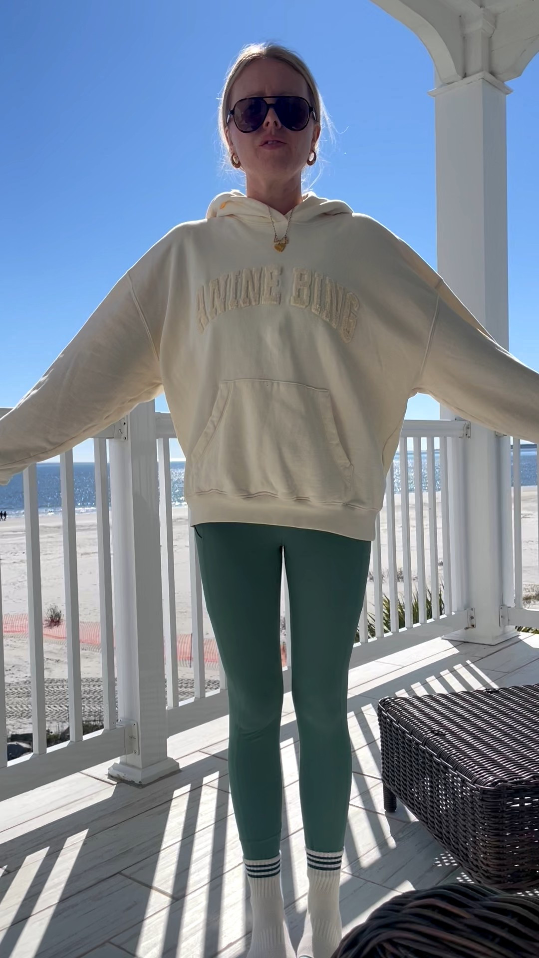 #ootd it’s freezing on the island today- what about where you are? #aninebing #vuori #lebon cozy with some color 🧤#legging #sale

#LTKmomlife #LTKmorningroutine #LTKootd
