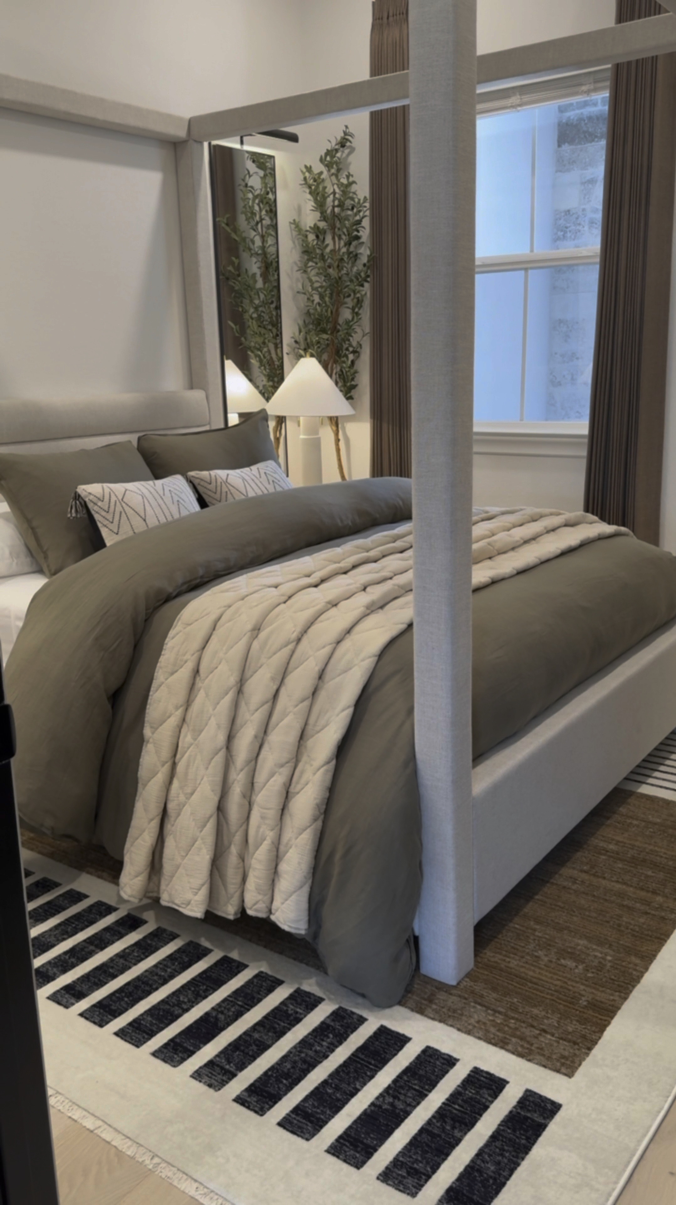 #walmartpartner 

"Score! @Walmart comes through again! 🎉 I'm obsessed with these gorgeous finds! Perfect for elevating any room's style. And check out this stunning quilt - available in multiple color options! I snatched up the green and taupe one, and I'm in love! Want to shop these decor faves? Head to my LTK (decor.snippets) for the full scoop! 

#WalmartFinds #IYWYK @shop.ltk

#LTKVideo #LTKSaleAlert #LTKHome