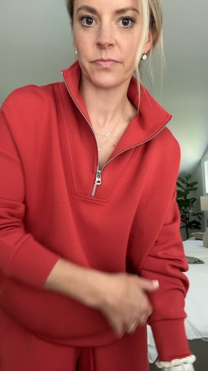 You know I couldn’t resist this red set! I have this top and shorts in a few different colors and reach for them all the time. I wear a small/tts in both. 

@Varley #InVarley #Ad

#LTKdayinmylife #LTKmomlife #LTKTravel