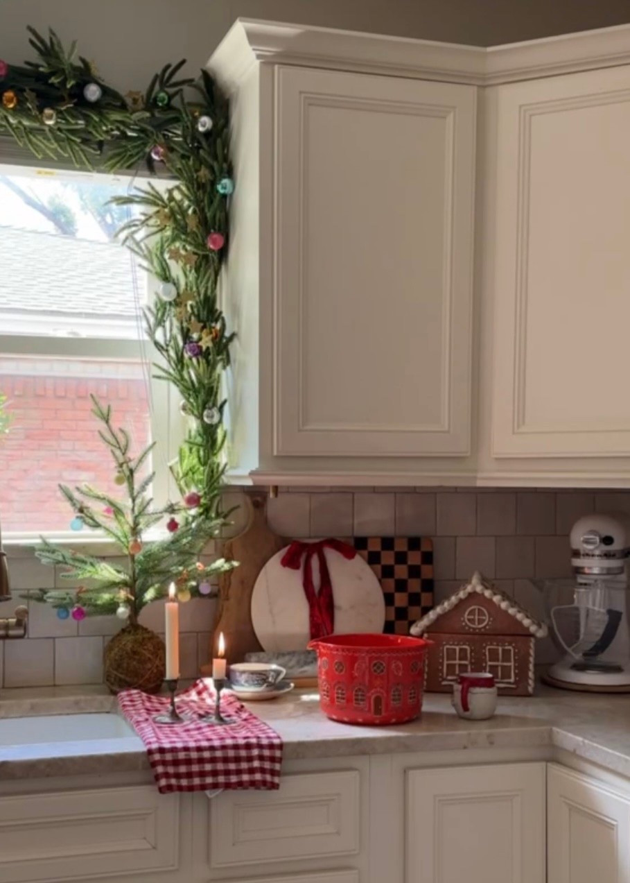 Holiday kitchen decor 

#LTKSeasonal