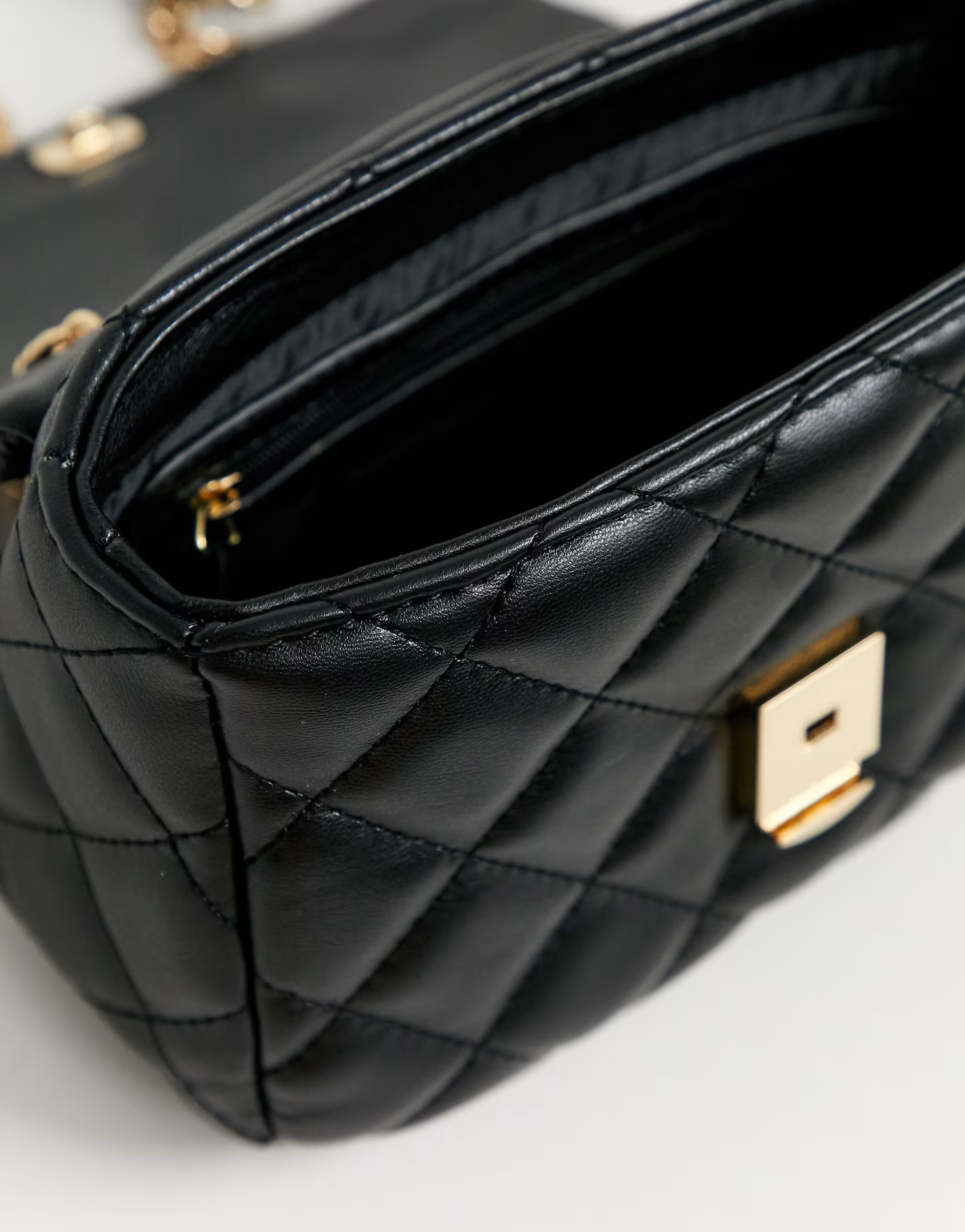 Valentino Ocarina quilted cross body bag with chain strap in black | ASOS | ASOS (Global)