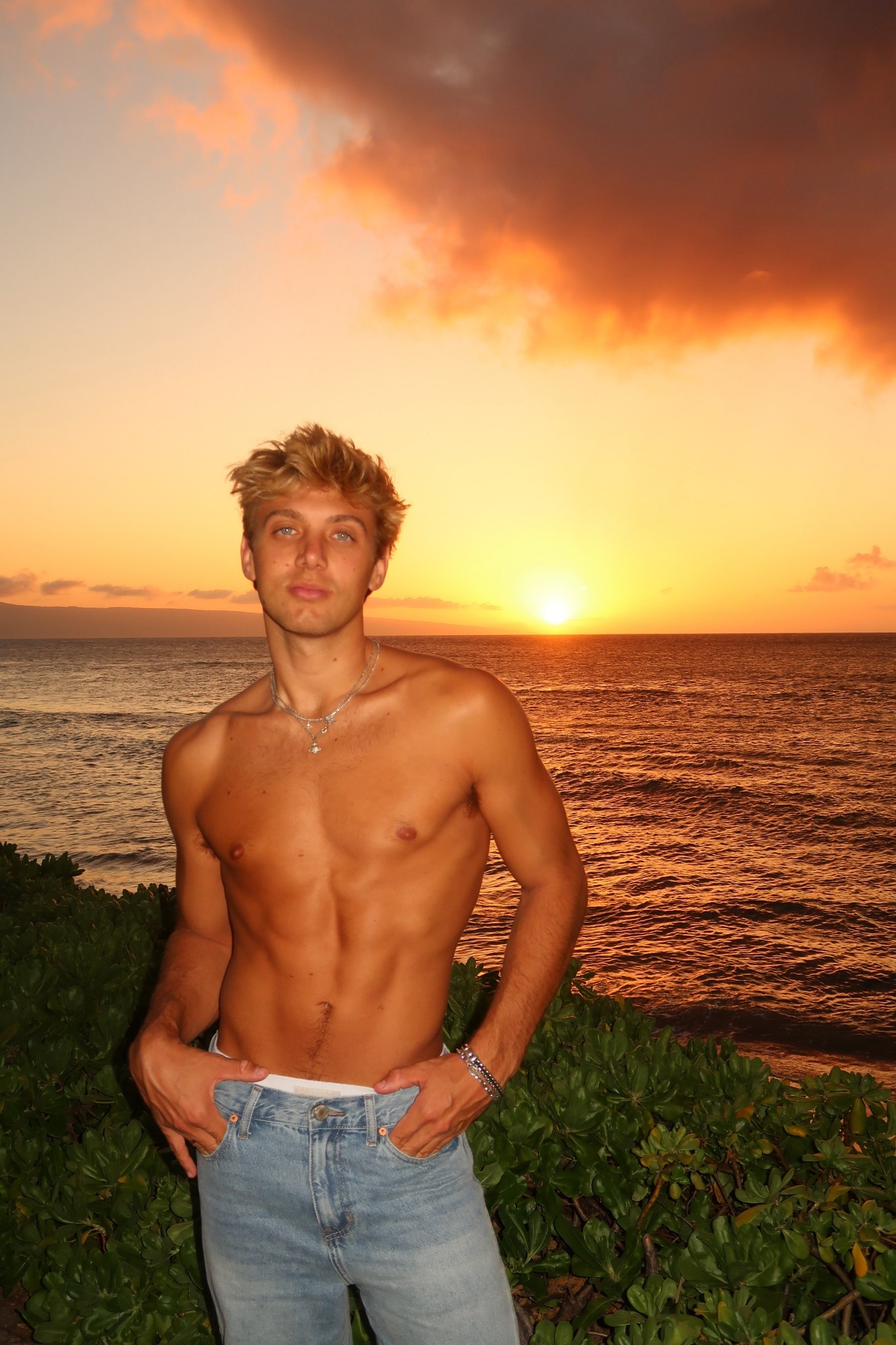 tan by sol by jergens lol

#LTKStyleTip #LTKBeauty #LTKMens