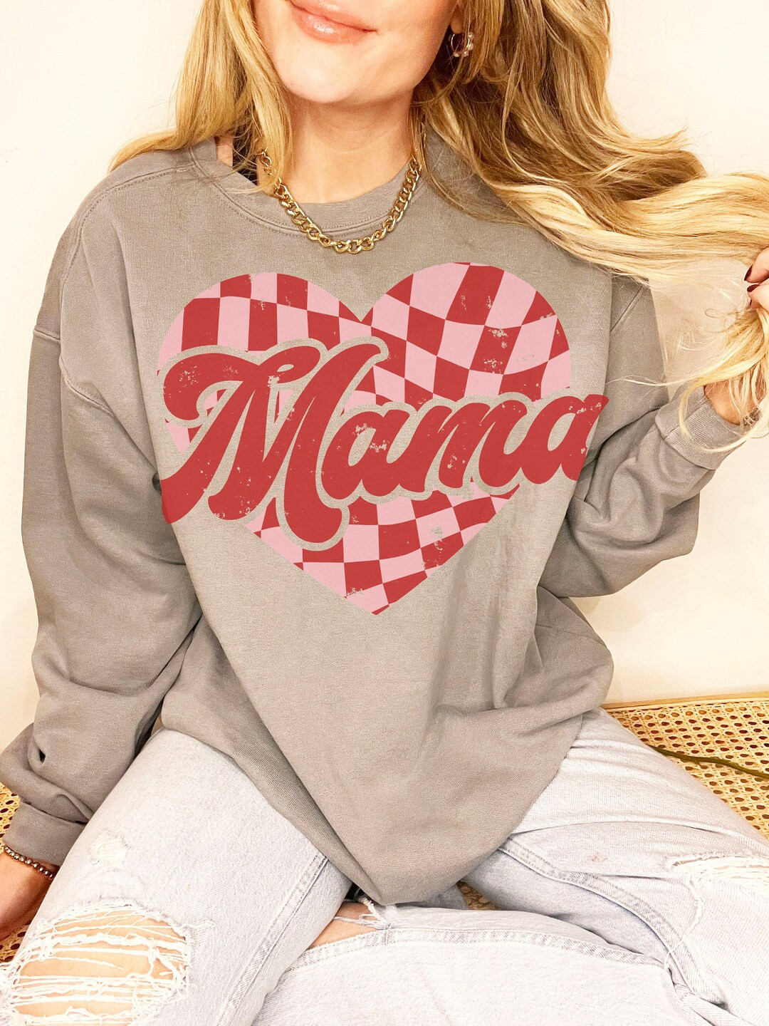 Comfort Colors® Retro Checkered Mama Heart Sweatshirt, Retro Heart Valentine's Day Sweatshirt, C... | Etsy (US)