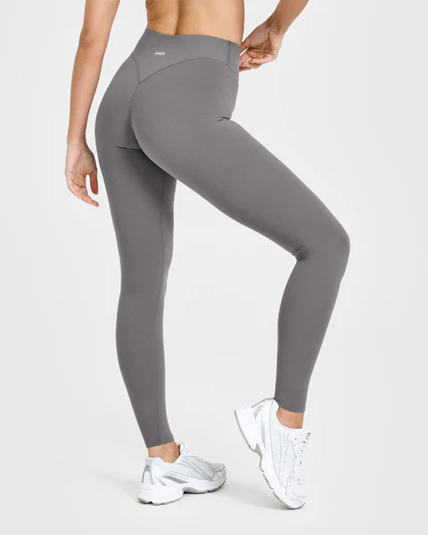 SoftMotion™ Leggings with White Logo 
 Ash Gray | Oner Active (UK / US)