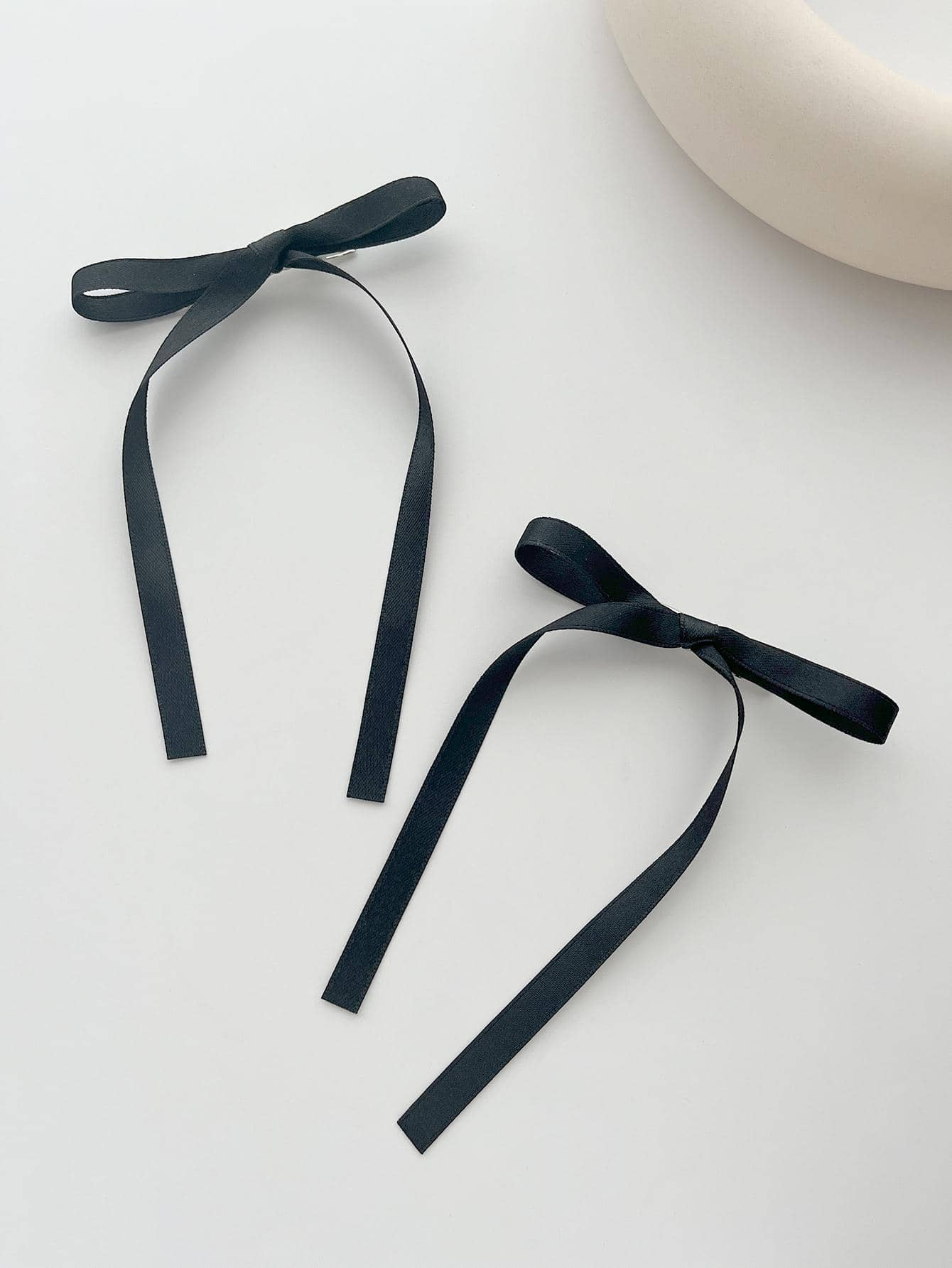 2pcs Bow Decor Hair Clip For back to school | SHEIN