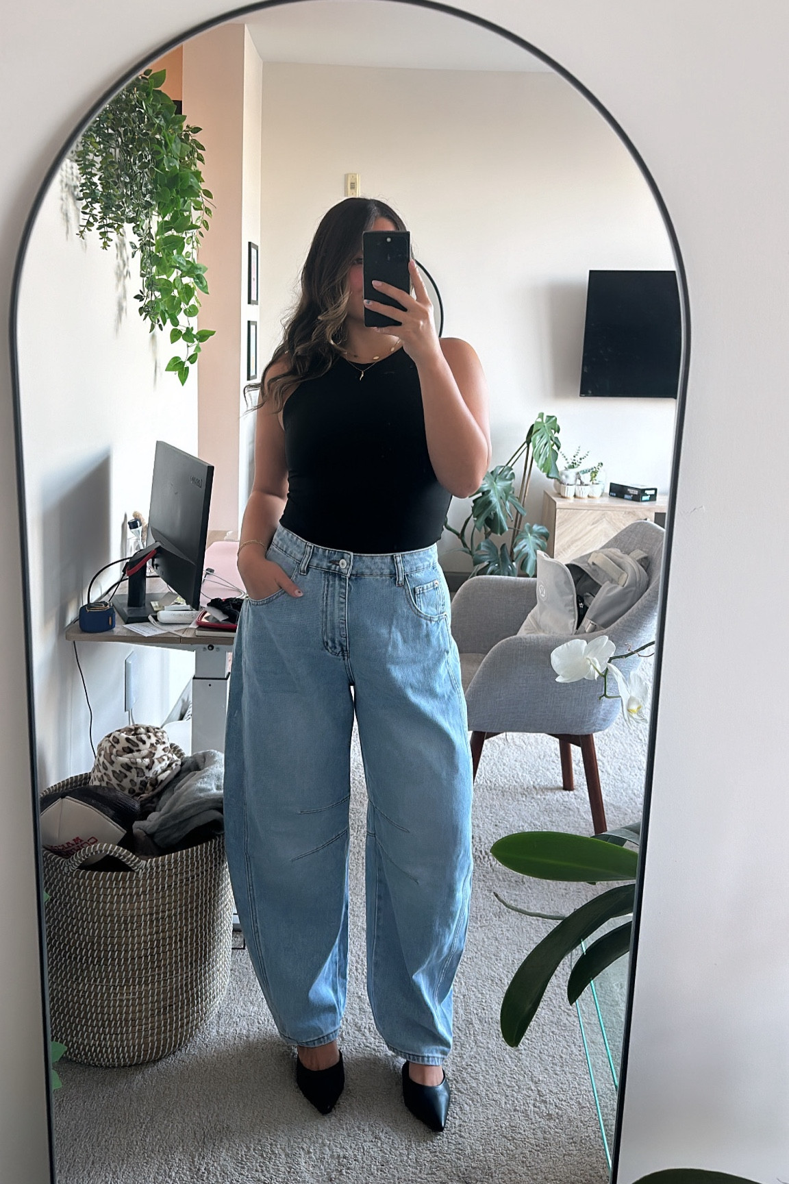 I’m loving these baggy boyfriend jeans. They are kind of giving barrel jeans! They’re so soft and so comfy. Paired simply with a black bodysuit and pointed toe kitten heels, it’s easy and comfortable for work while also being on trendy and appropriate. 

#workwear #amazon #basics #trendy #falltrends #fallworkwear #workoutfit #trendyoutfit #stevemadden #bodysuit

#LTKWorkwear #LTKFindsUnder100 #LTKStyleTip