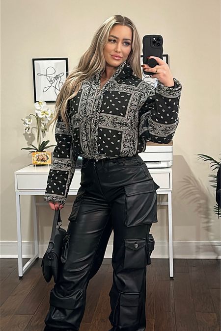 I think this jacket sold out so linking some similar ones! Pants are fashion nova so I can’t link but linking similar! 
