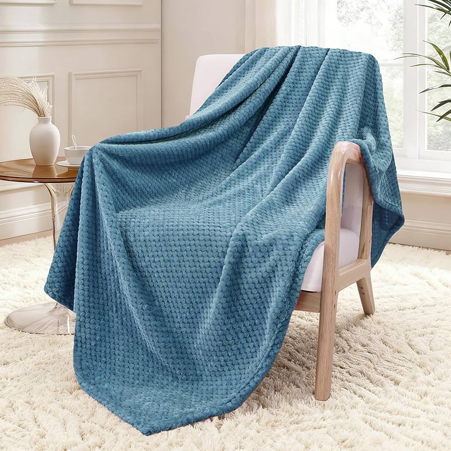 Exclusivo Mezcla Fleece Throw Blanket Extra Large, Super Soft and Warm Blankets for Couch, Sofa a... | Amazon (US)