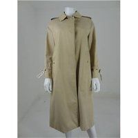 Burberrys Size L/XL Sand Button Down Mac Burberrys - Size: L - Beige - Casual jacket / coat | Oxfam Online Shop