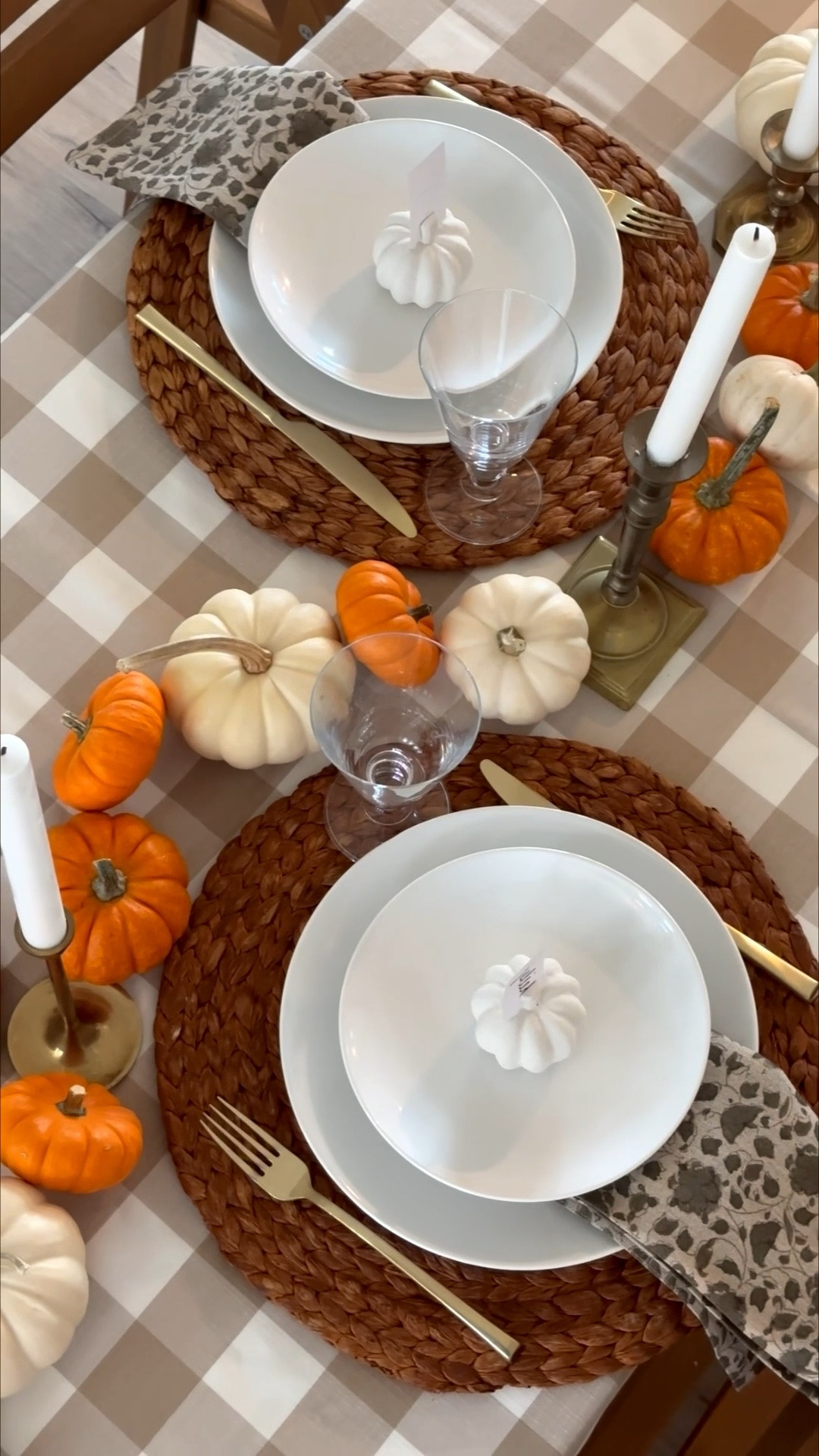 Thanksgiving tablescape

#LTKHome #LTKHoliday
