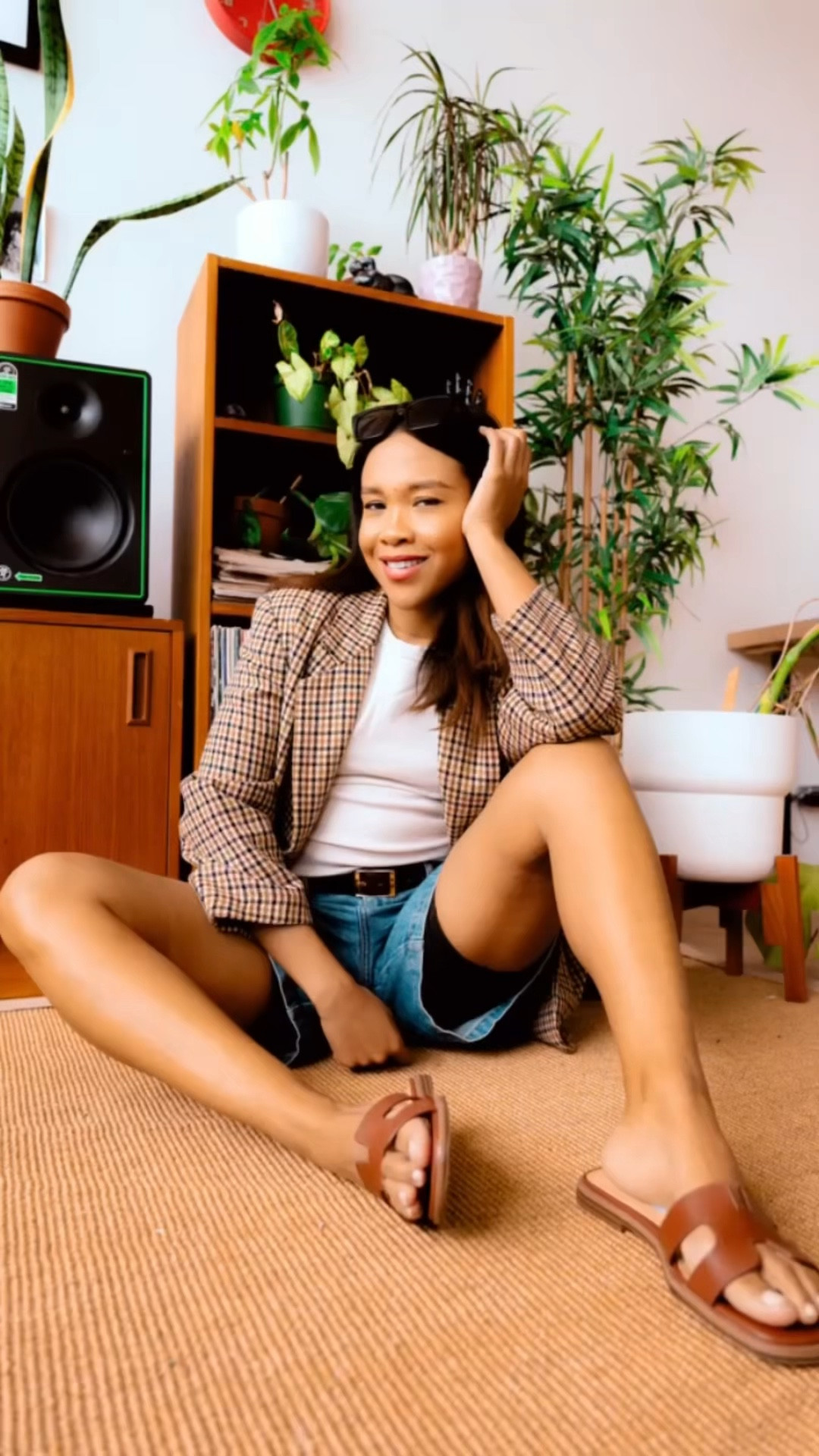 A little Spring outfit Inspo 💐 

Sneakers, sandals and casual slippers are my go-to’s for Spring. Shop all footwear and accessories @dswcanada & @shop.ltk 🛍️ (Link in Bio) #MyDSW #ShopLTK

📸 @sarah_delangel 
👗 @joyitasengupta



#LTKSeasonal #LTKstyletip #LTKfindsunder100