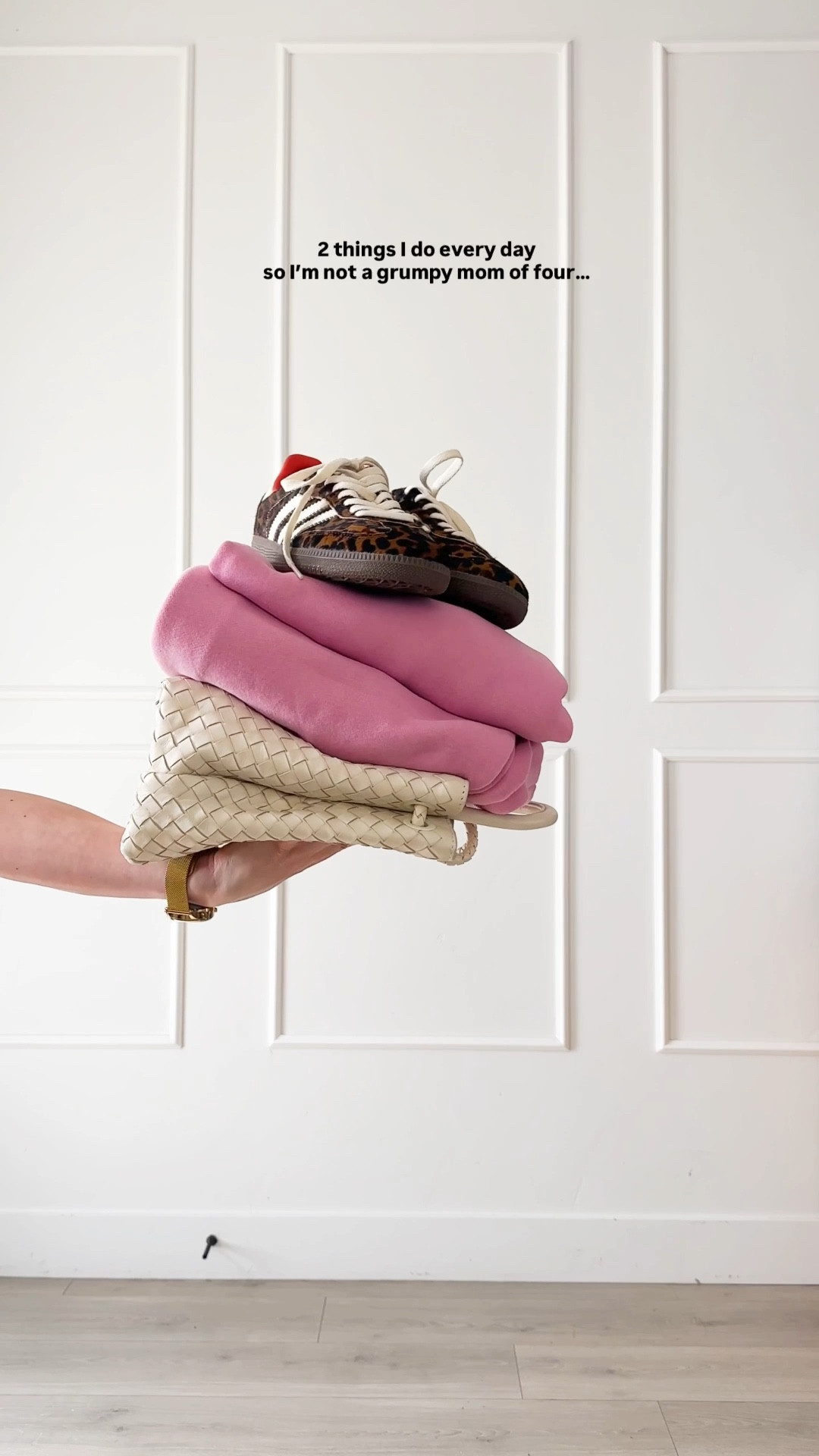 Two things I do every single day that genuinely change how I show up as a mom — especially on busy, loud, real-life days.

Getting dressed (even when I’m just at home) is a non-negotiable for me. It shifts my mindset instantly and helps me feel more like myself again.

Linked my exact outfit here 🤍 comfy, practical, and something I actually reach for daily.

#LTKootd #LTKmomlife #LTKgrwm